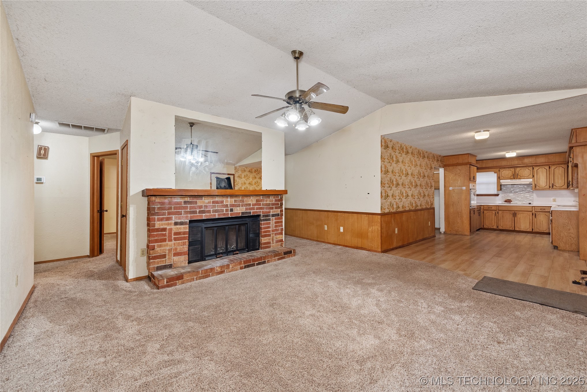 70118 S 335 Place Property Photo 3