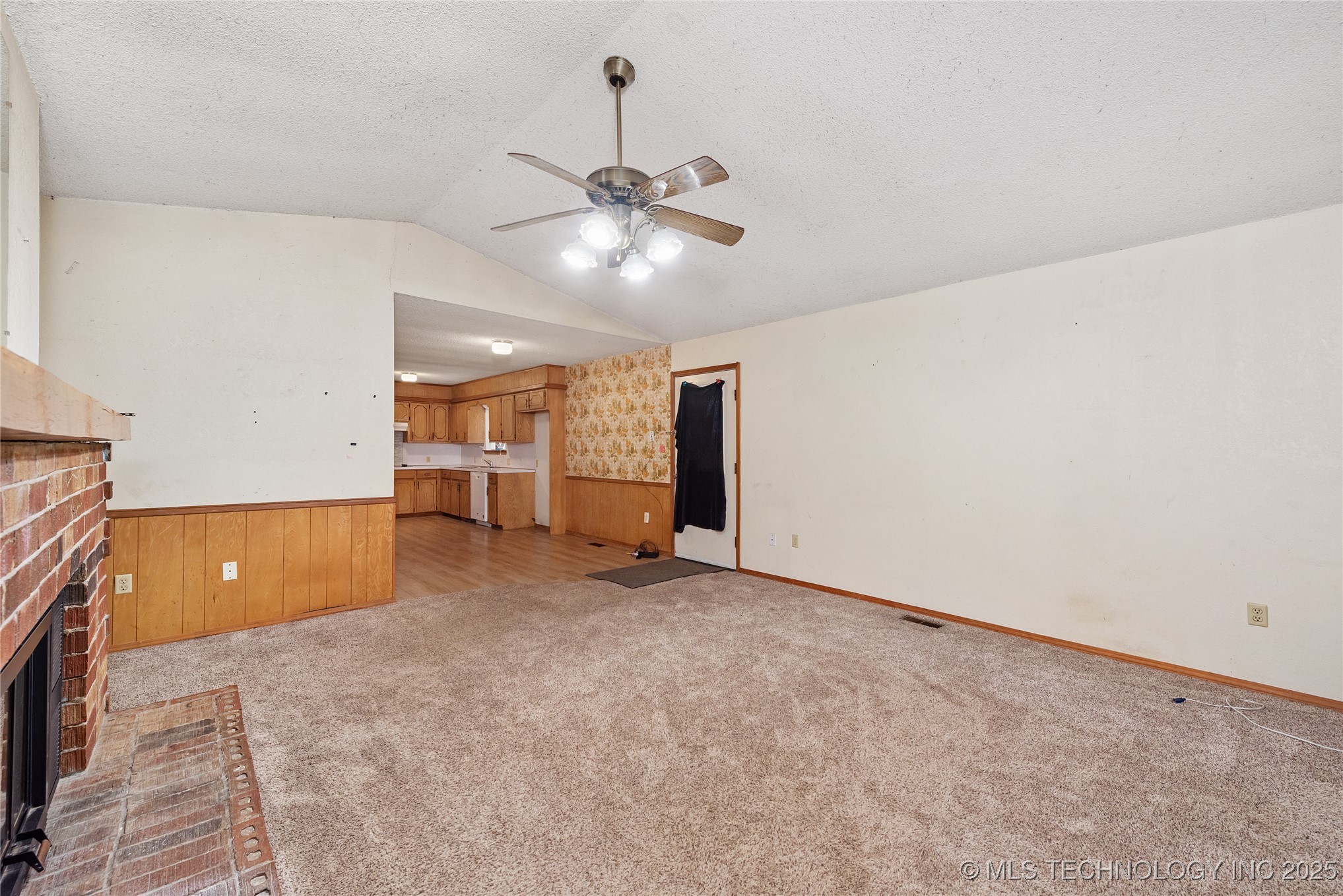 70118 S 335 Place Property Photo 4