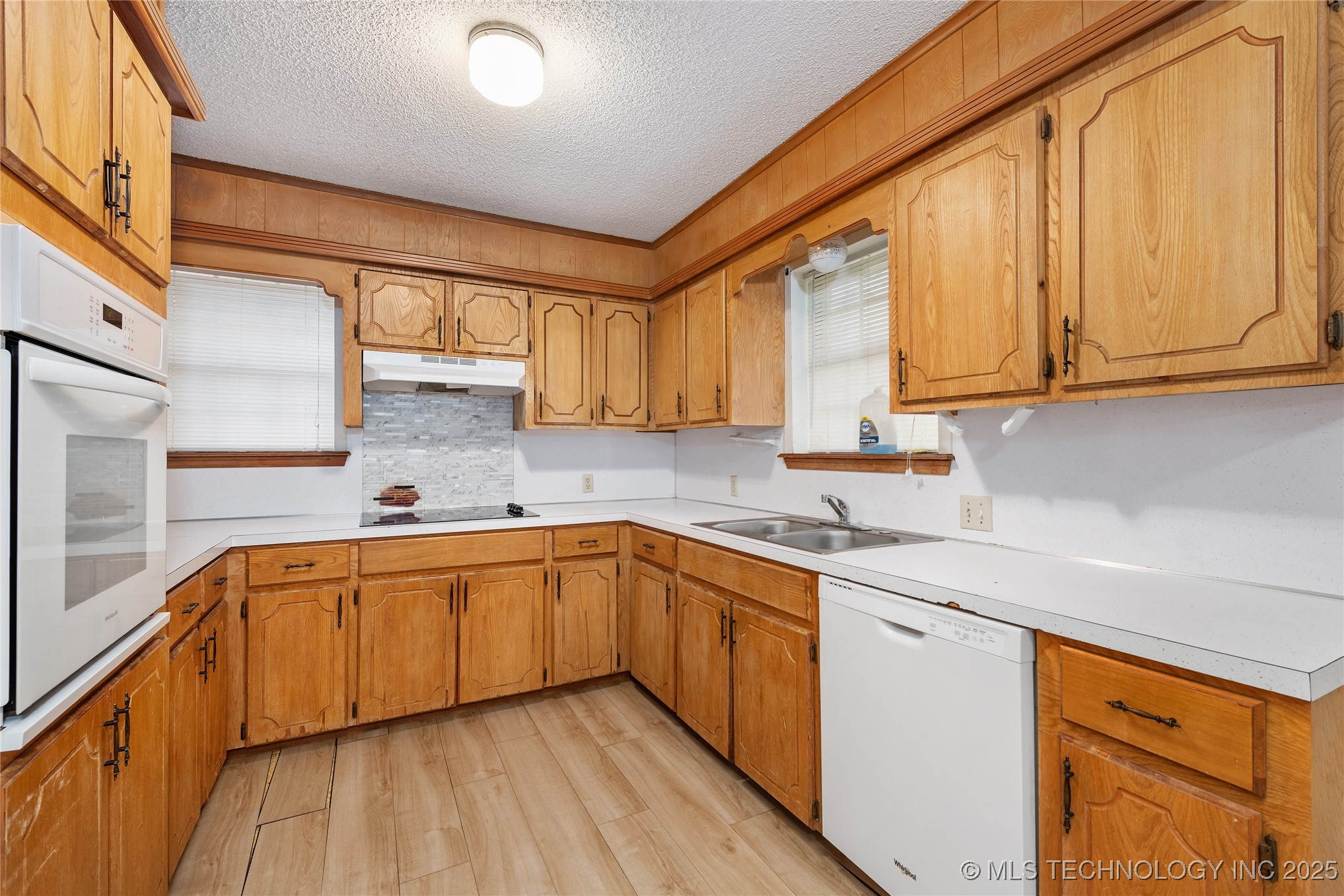 70118 S 335 Place Property Photo 5