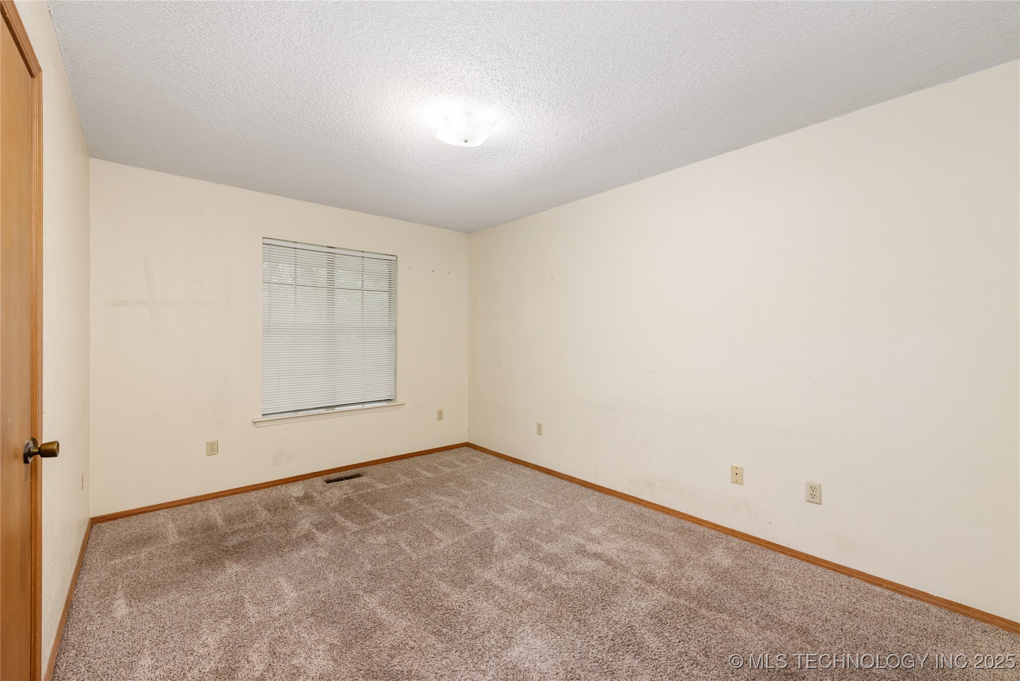 70118 S 335 Place Property Photo 15