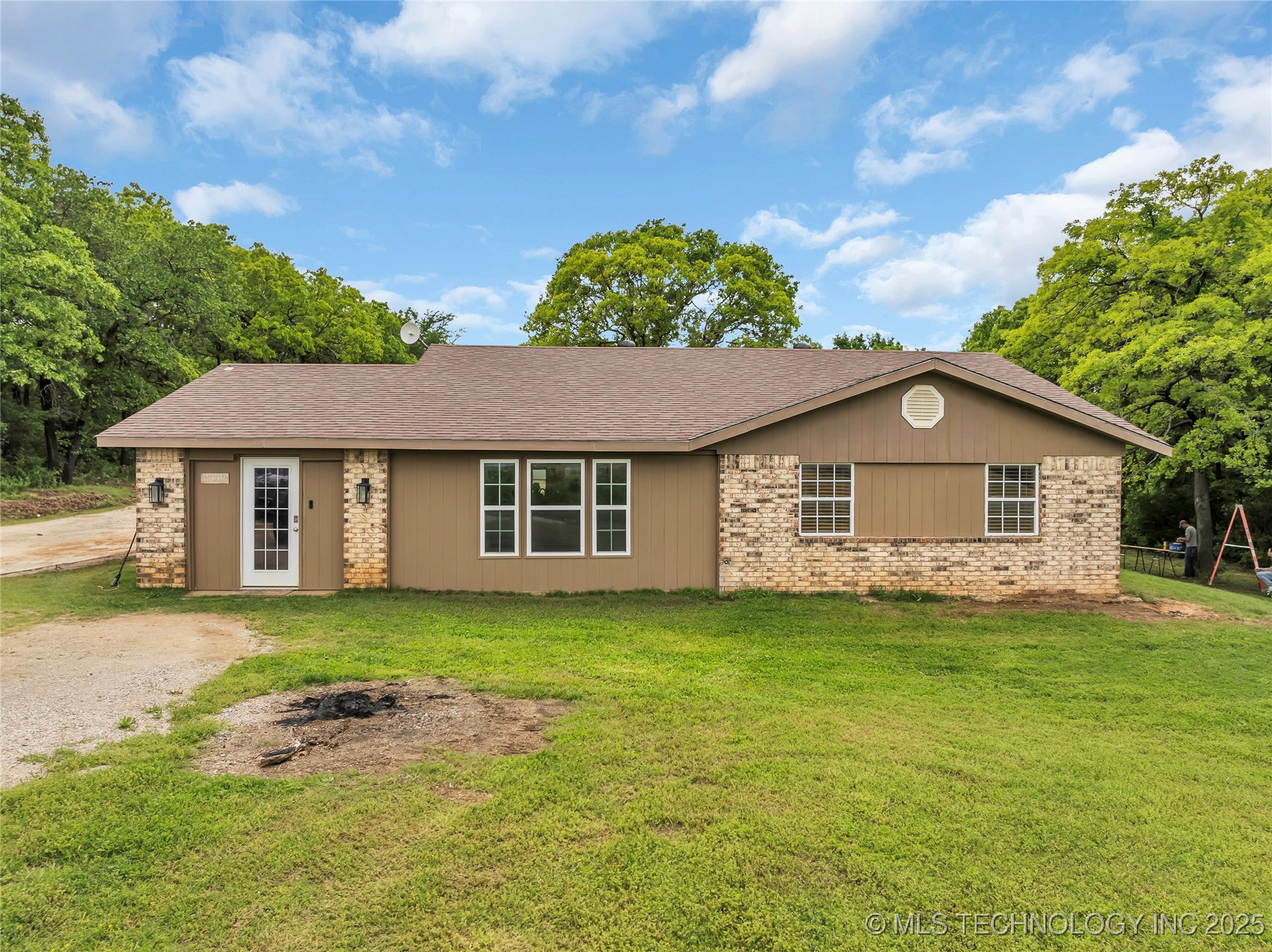 2350 Oak Creek Acres Property Photo 1