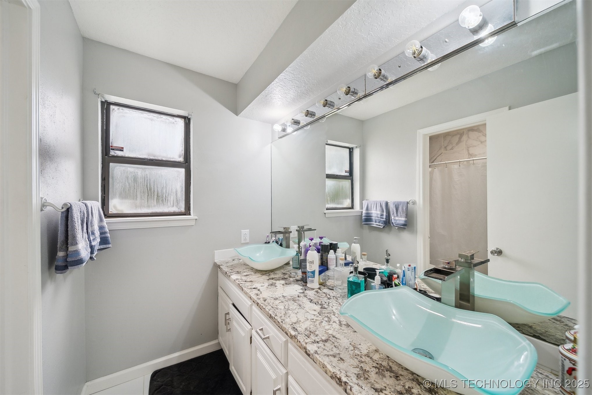 11033 E 66th Street Property Photo 18