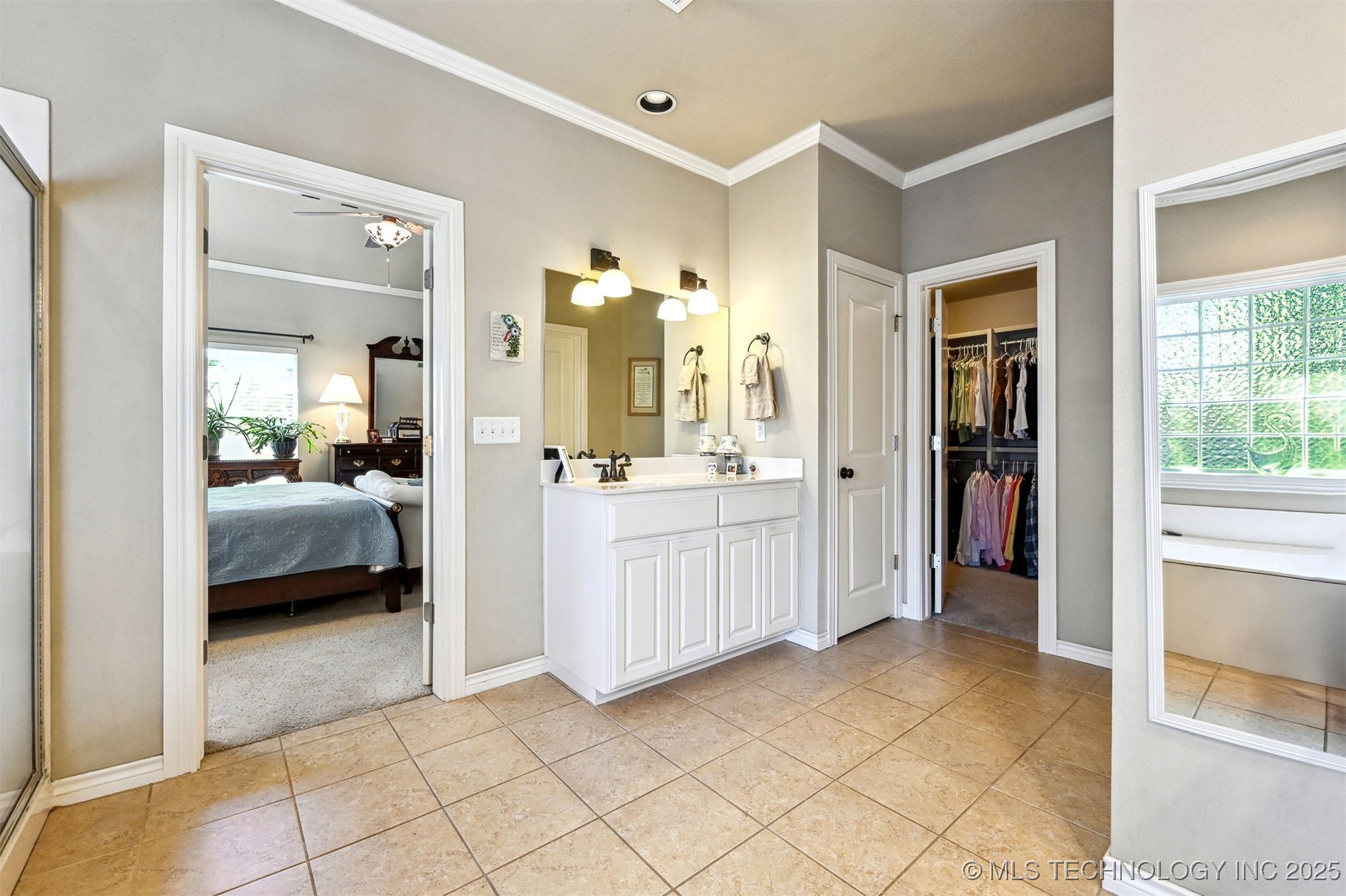 11715 S 93rd East Avenue Property Photo 33