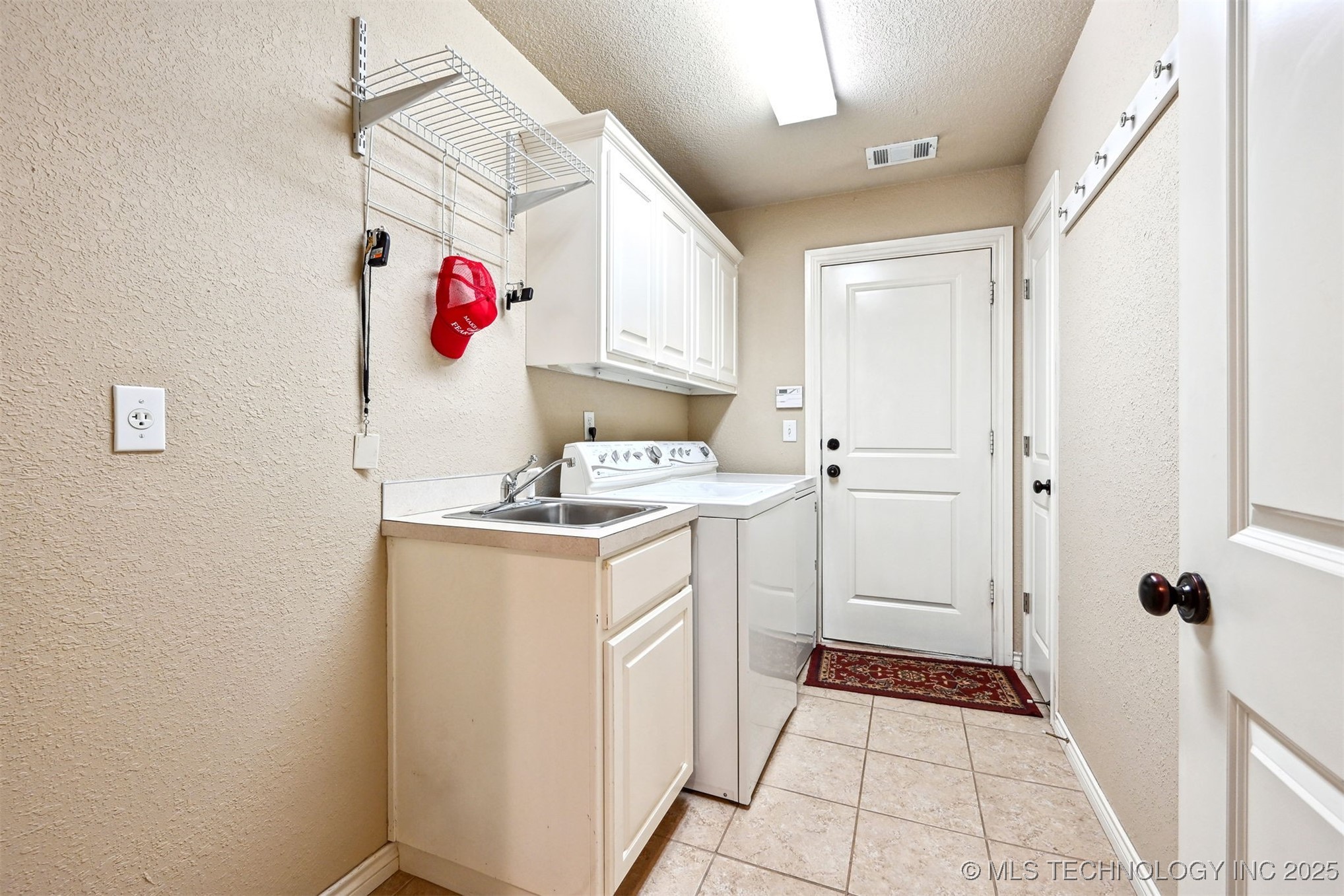 11715 S 93rd East Avenue Property Photo 44