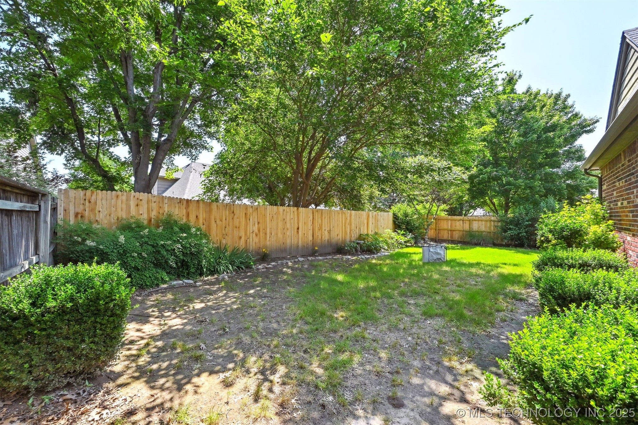 11715 S 93rd East Avenue Property Photo 52