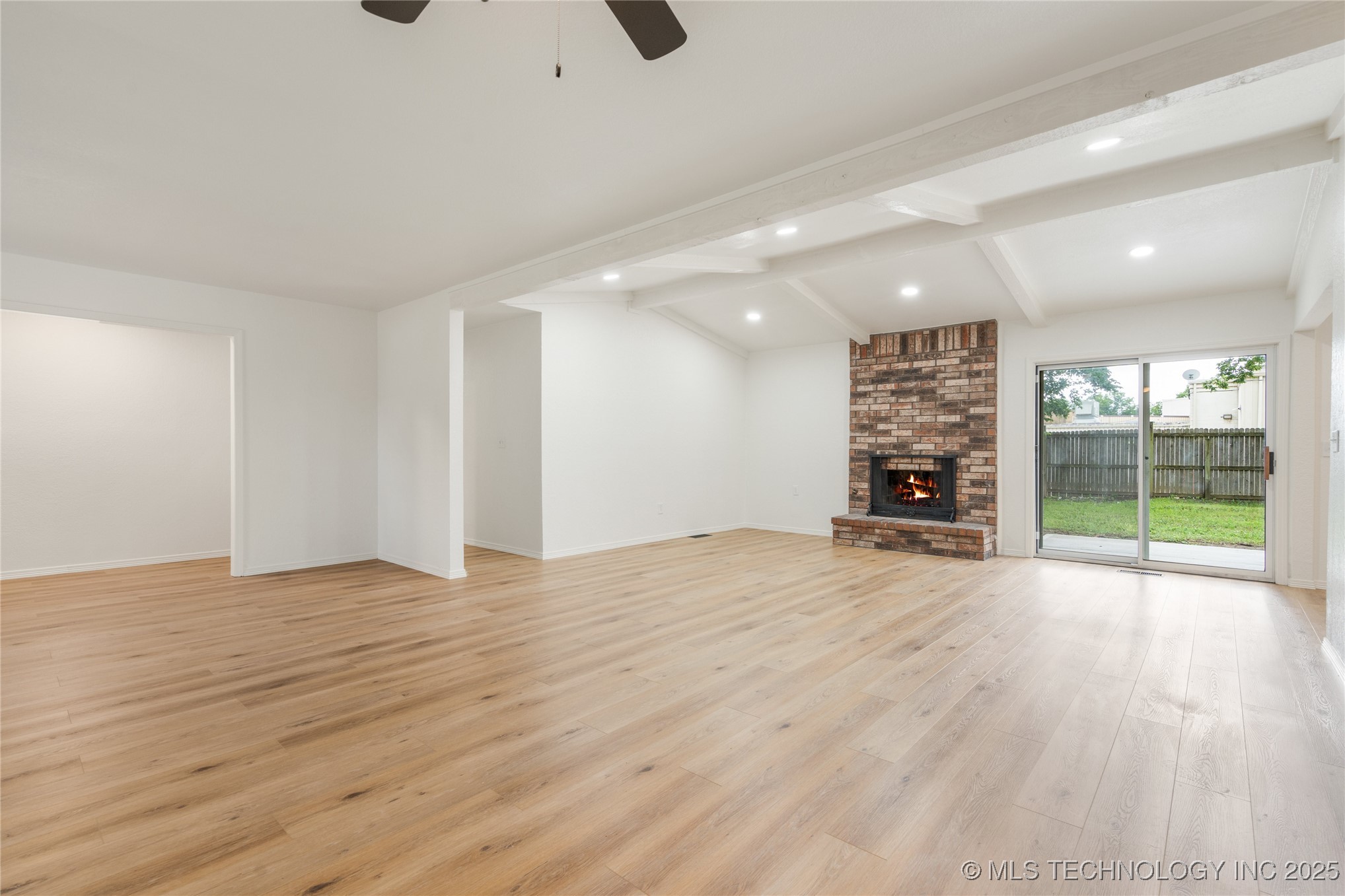2230 W Haskell Street Property Photo 9