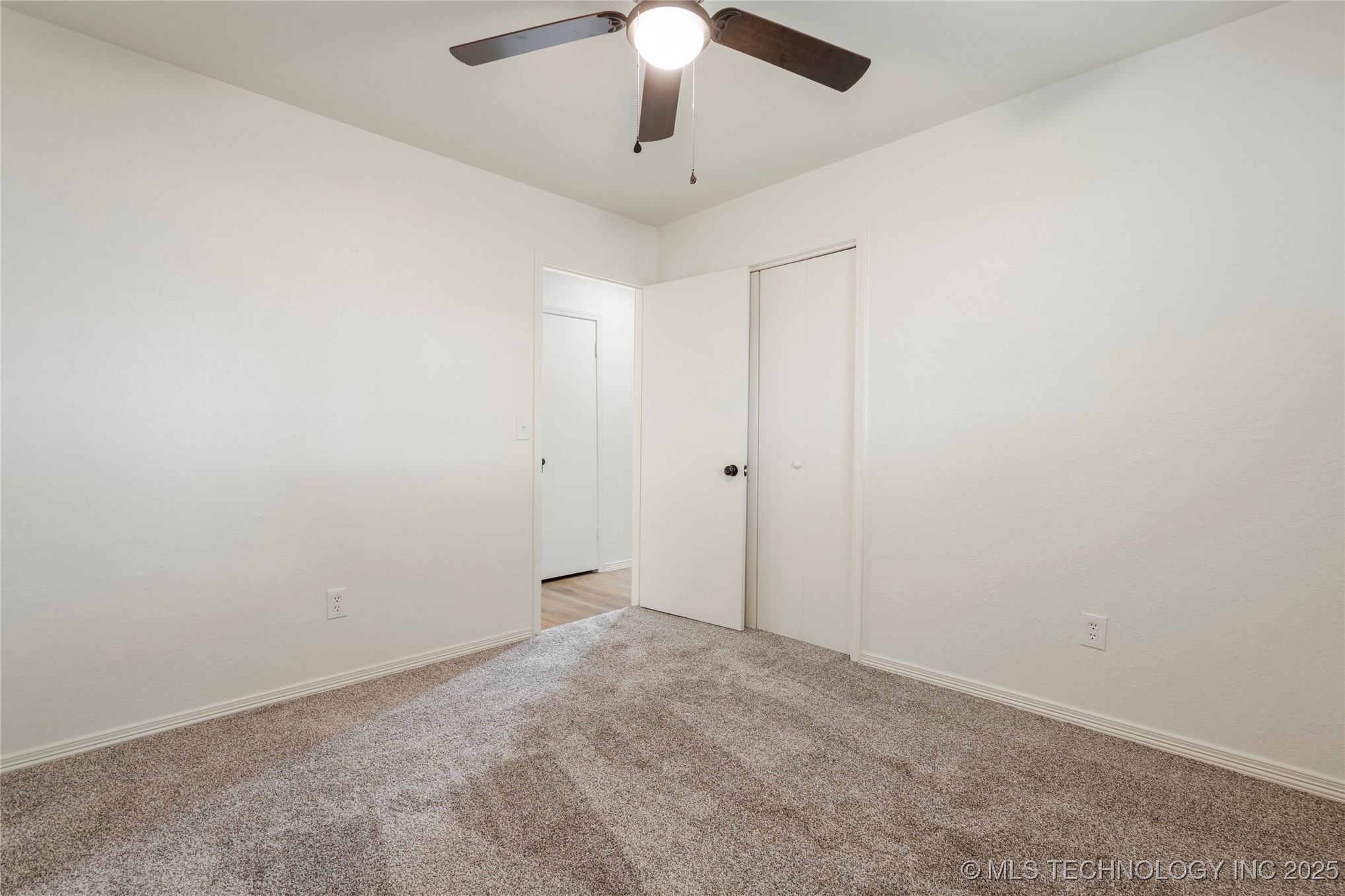 2230 W Haskell Street Property Photo 29
