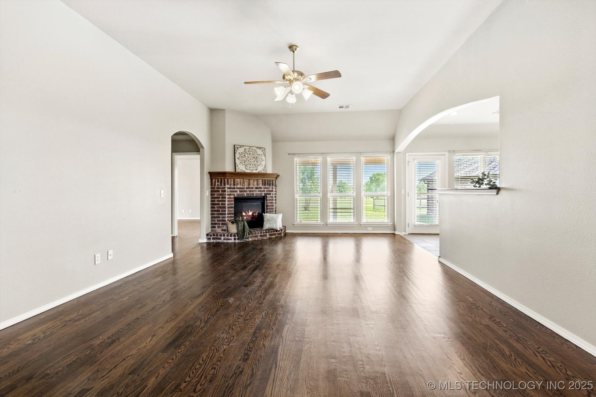 1620 E Granger Street Property Photo 4