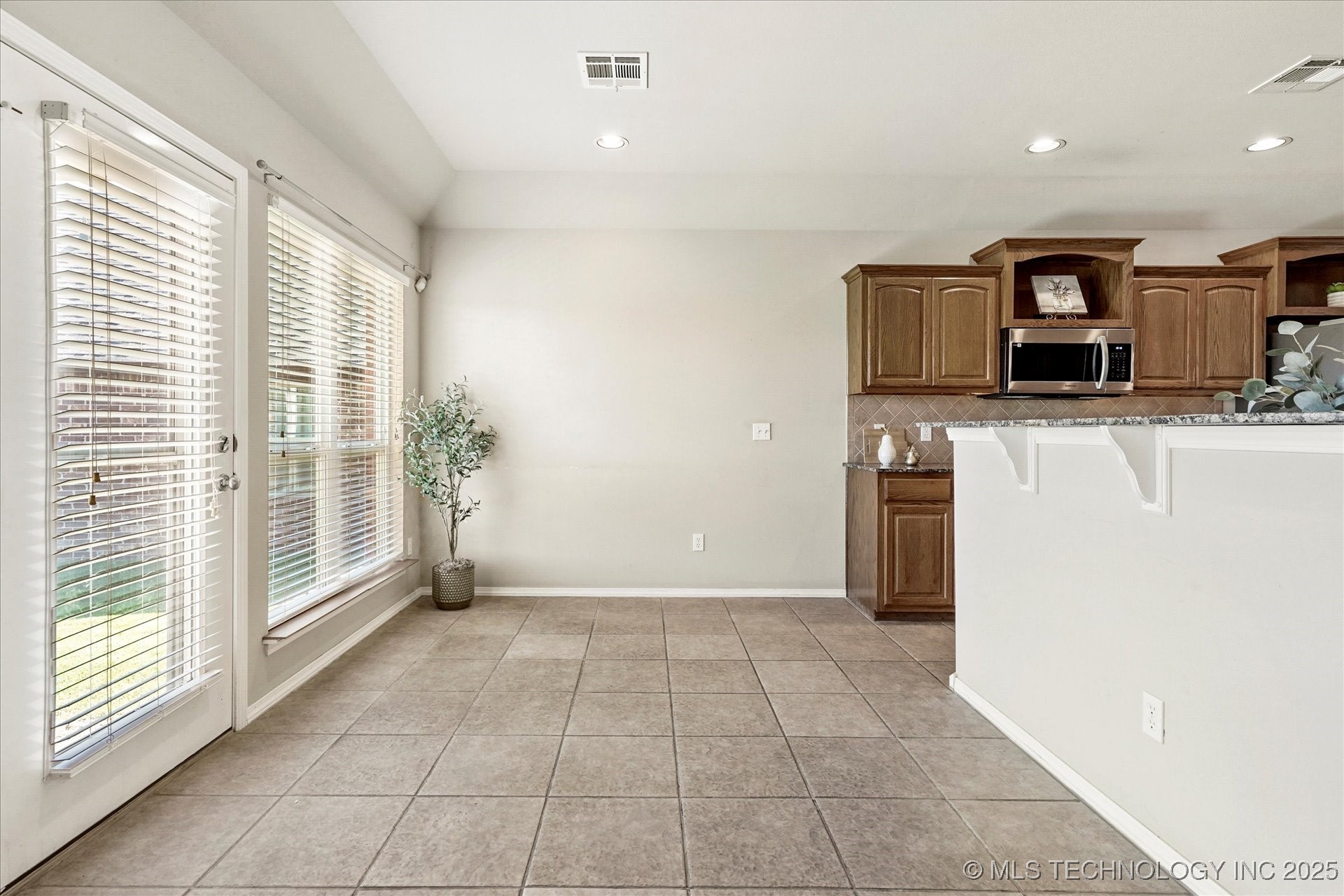 1620 E Granger Street Property Photo 7
