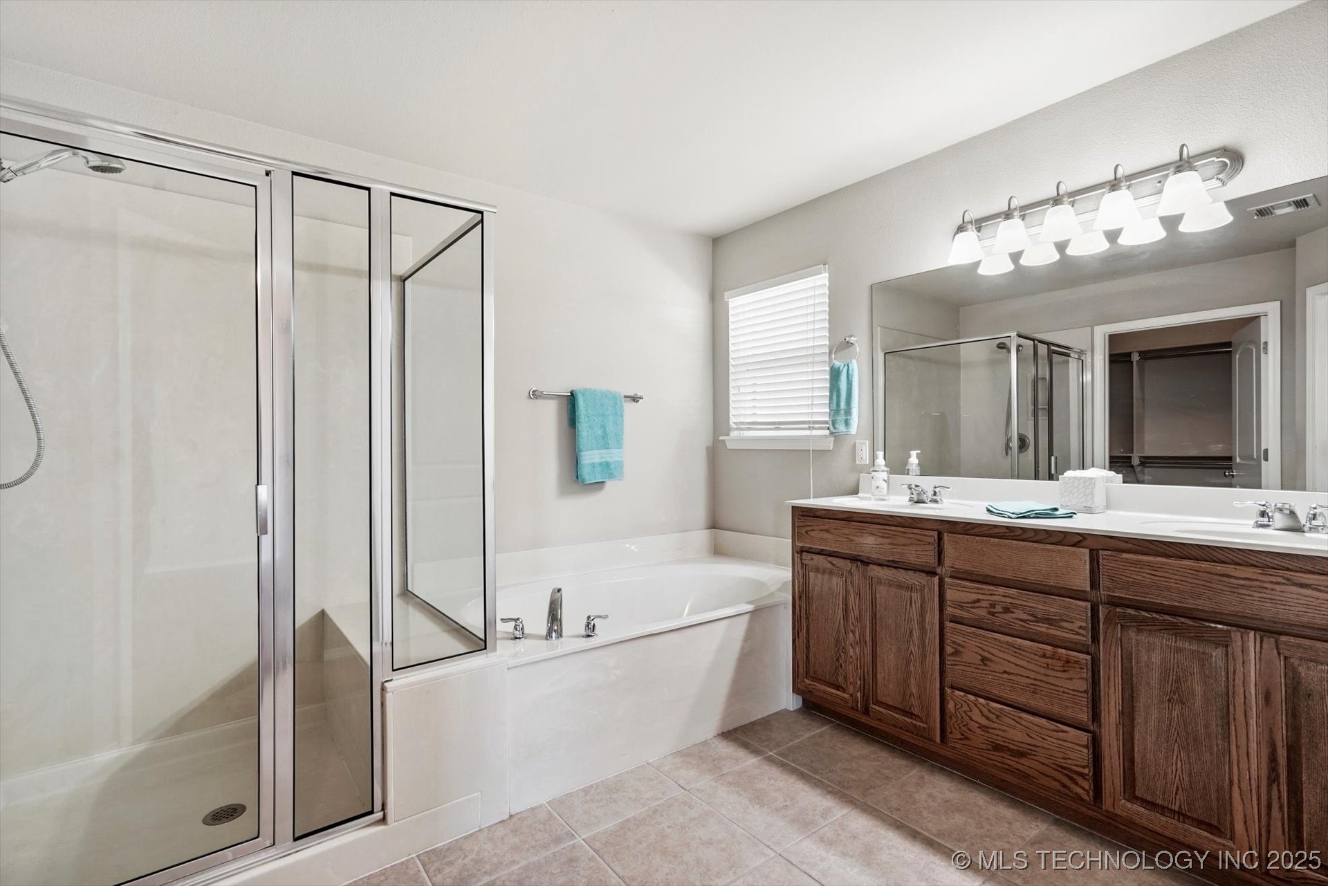 1620 E Granger Street Property Photo 17