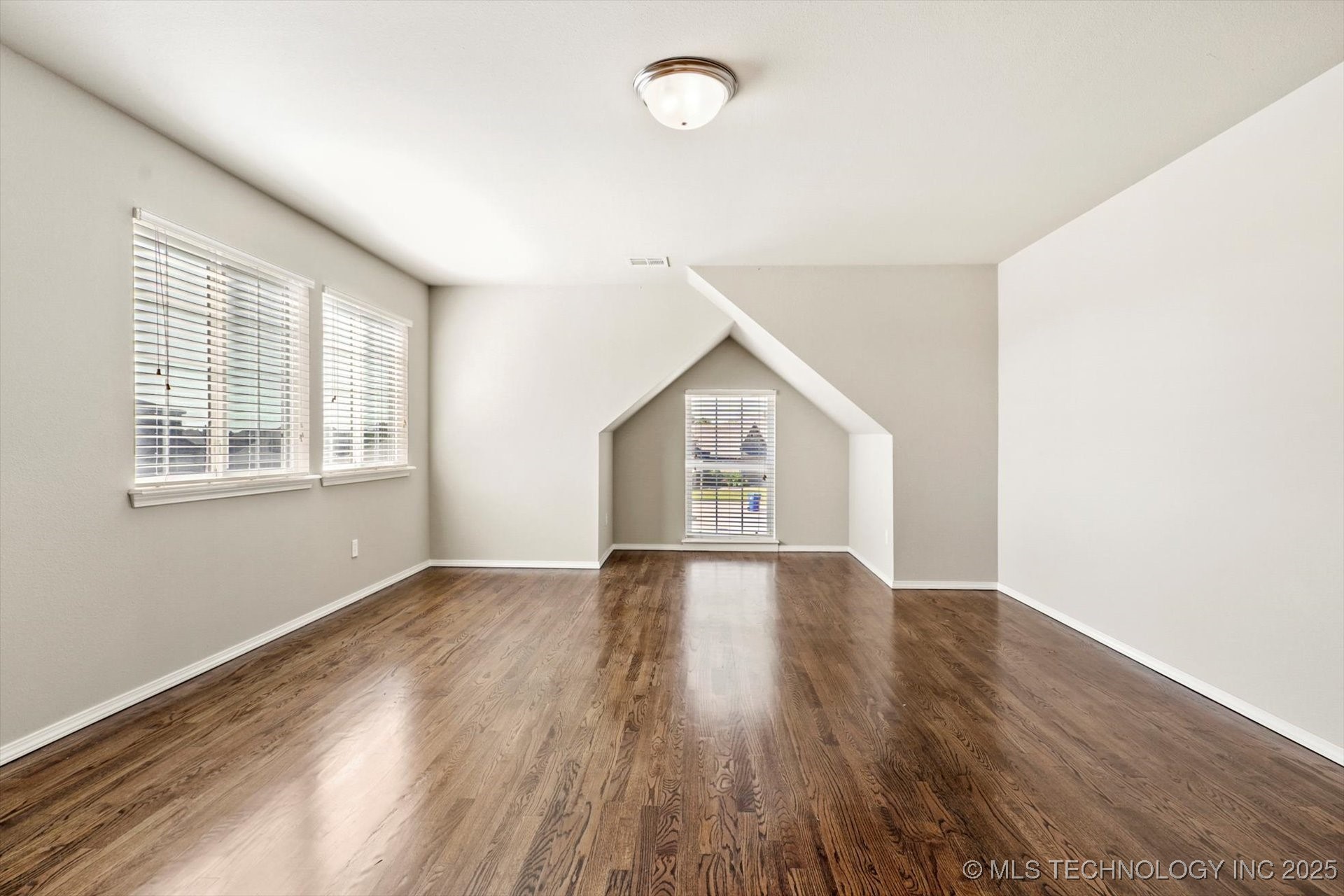 1620 E Granger Street Property Photo 23