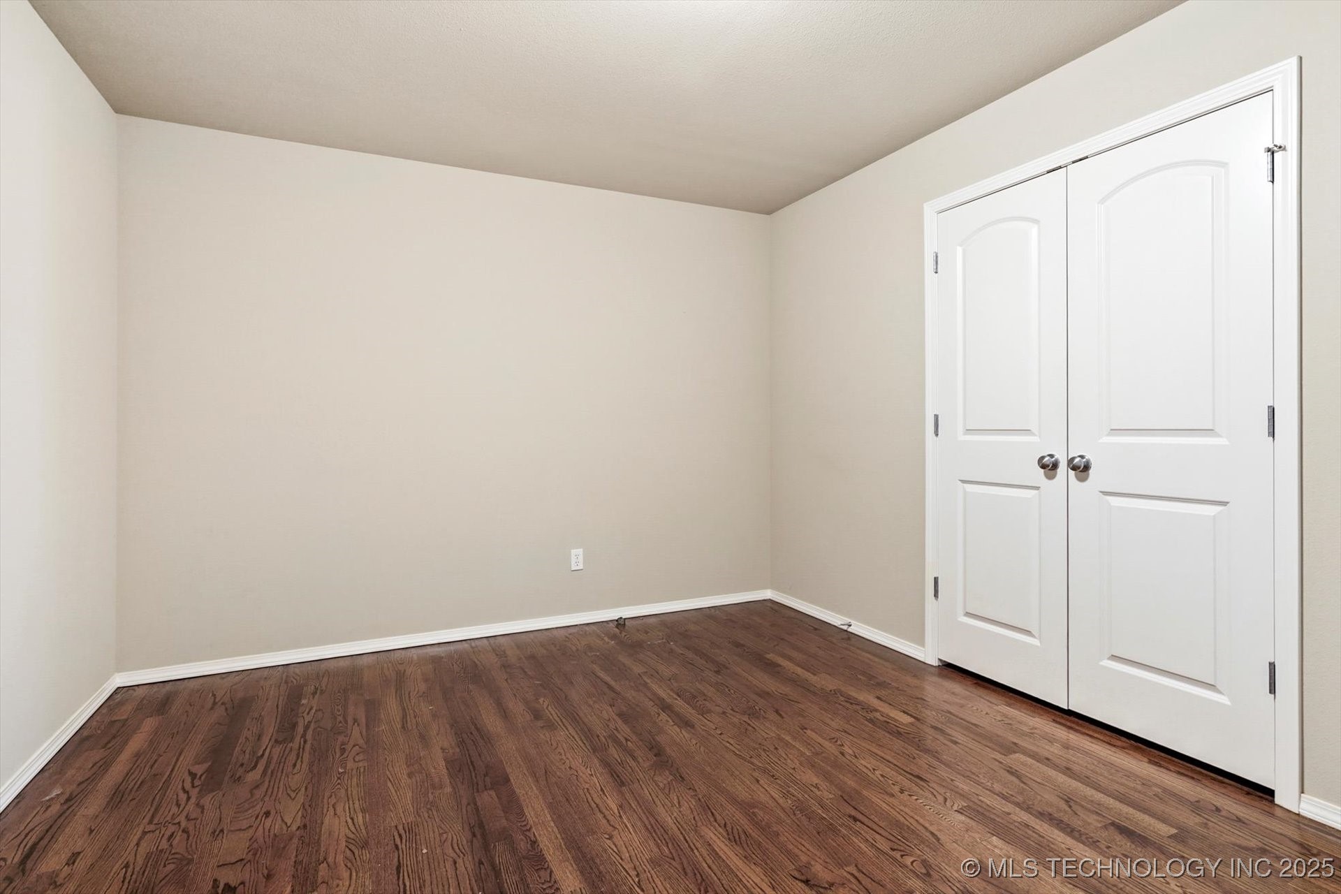 1620 E Granger Street Property Photo 28