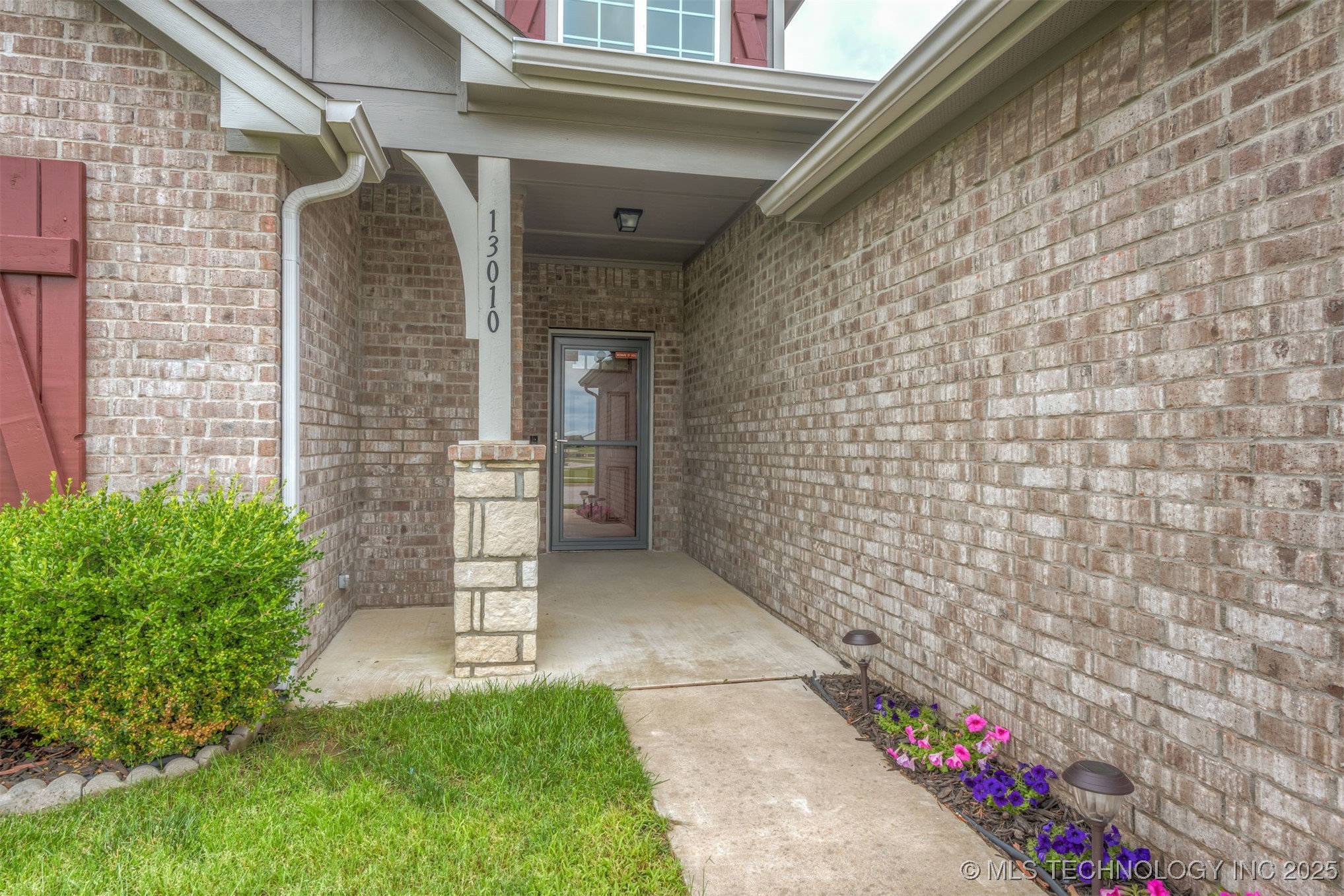13010 E 122nd Place Property Photo 5