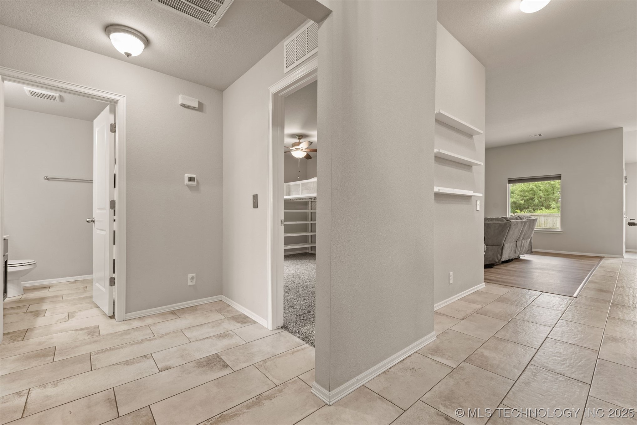 13010 E 122nd Place Property Photo 9