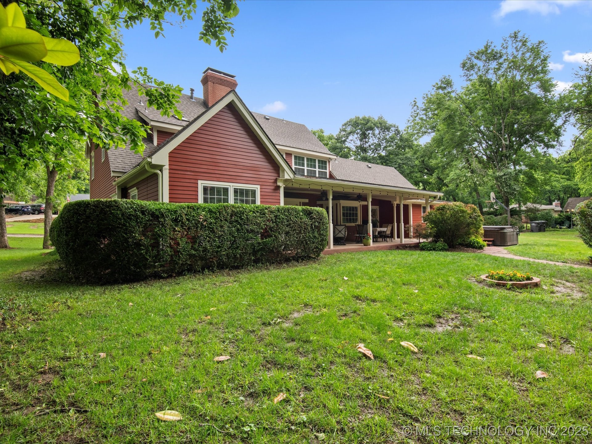 946 Briarwood Drive Property Photo 40