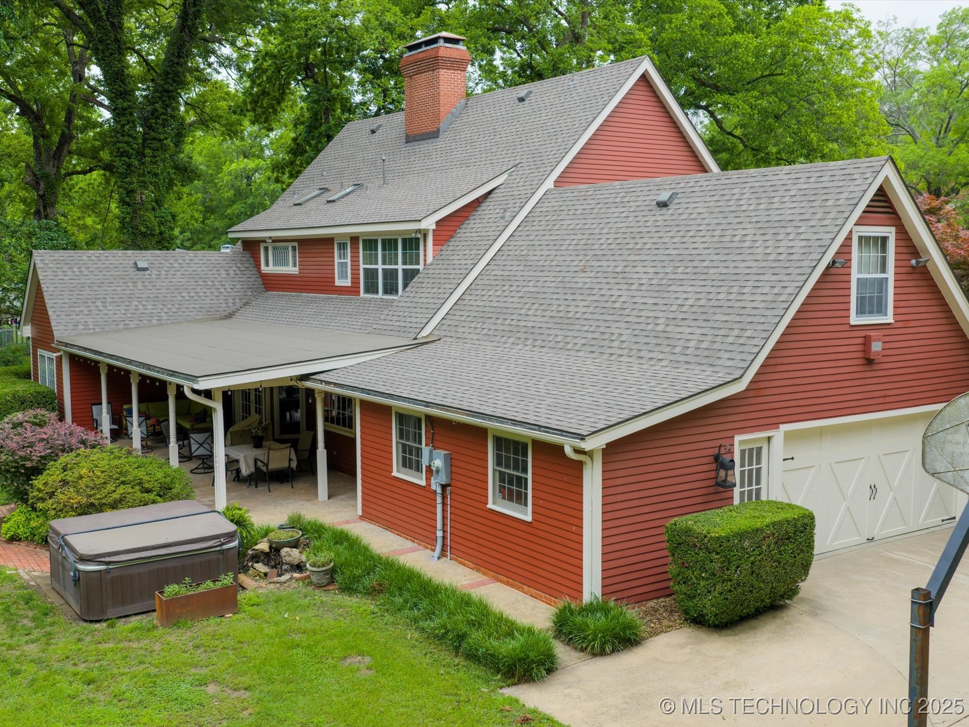 946 Briarwood Drive Property Photo 41