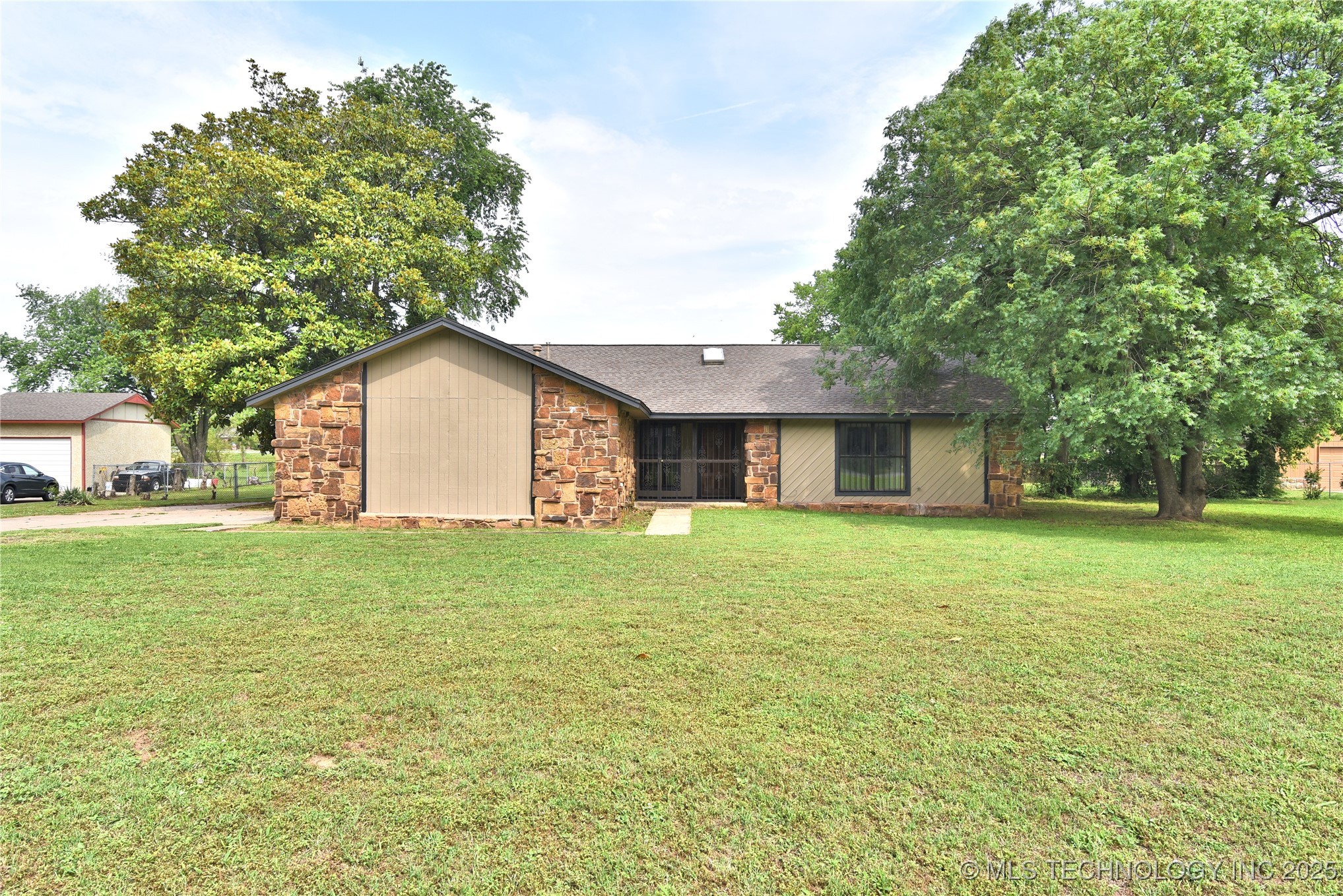 134 Spunky Creek Drive Property Photo 1