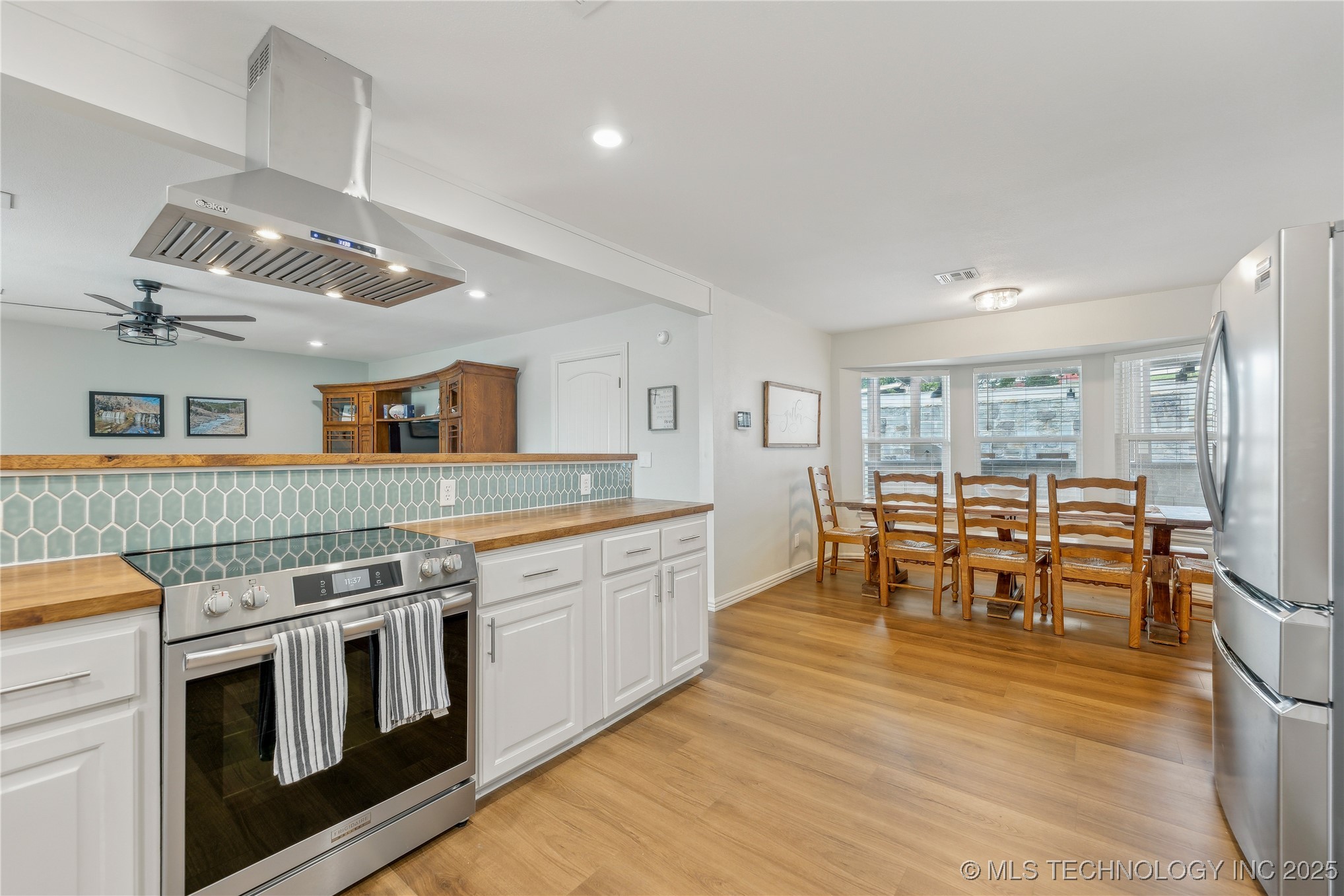 2540 E Davis Field Road Property Photo 11