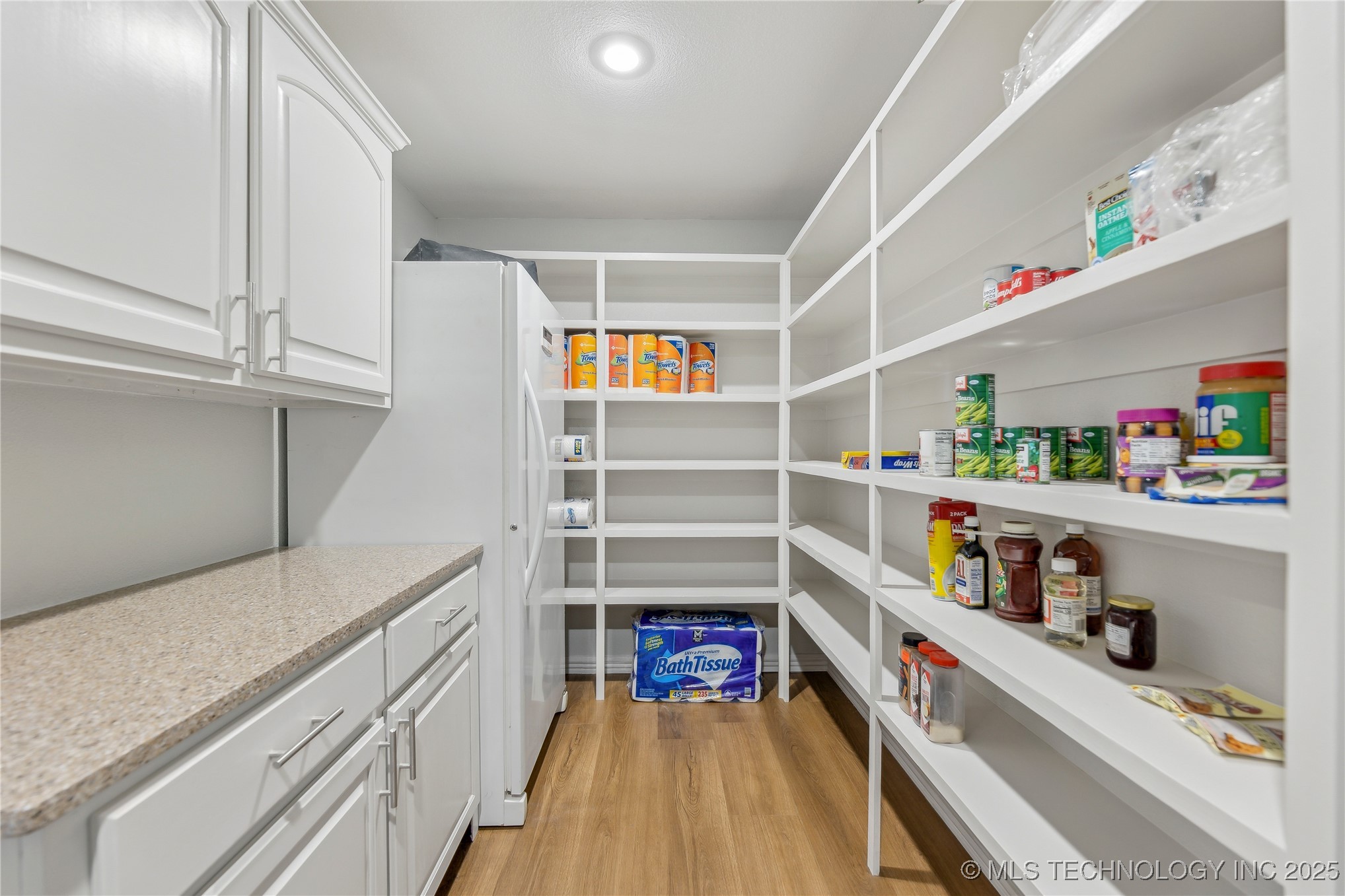 2540 E Davis Field Road Property Photo 13