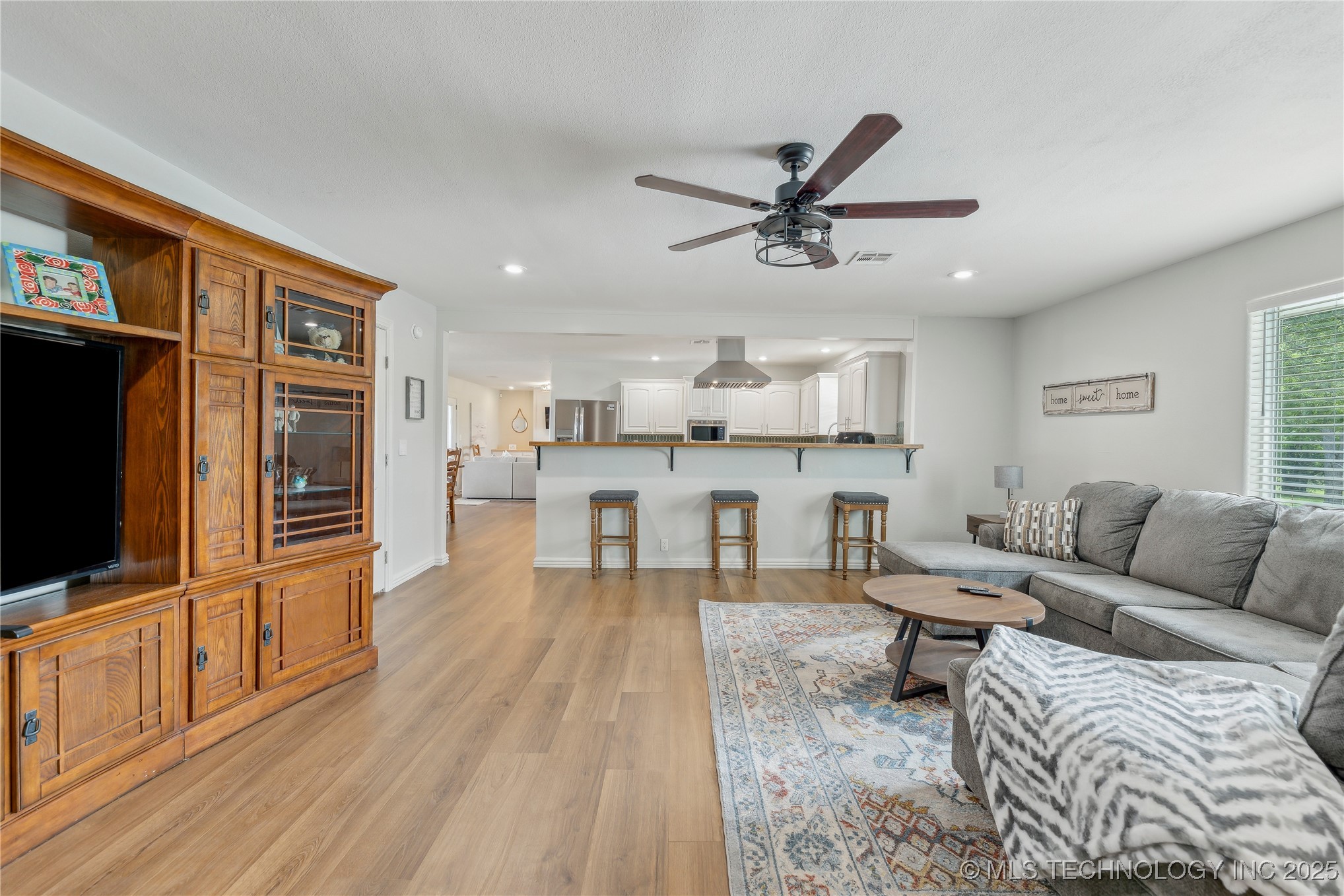 2540 E Davis Field Road Property Photo 17