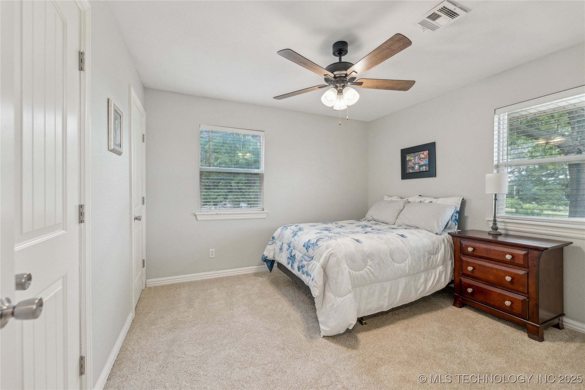 2540 E Davis Field Road Property Photo 26