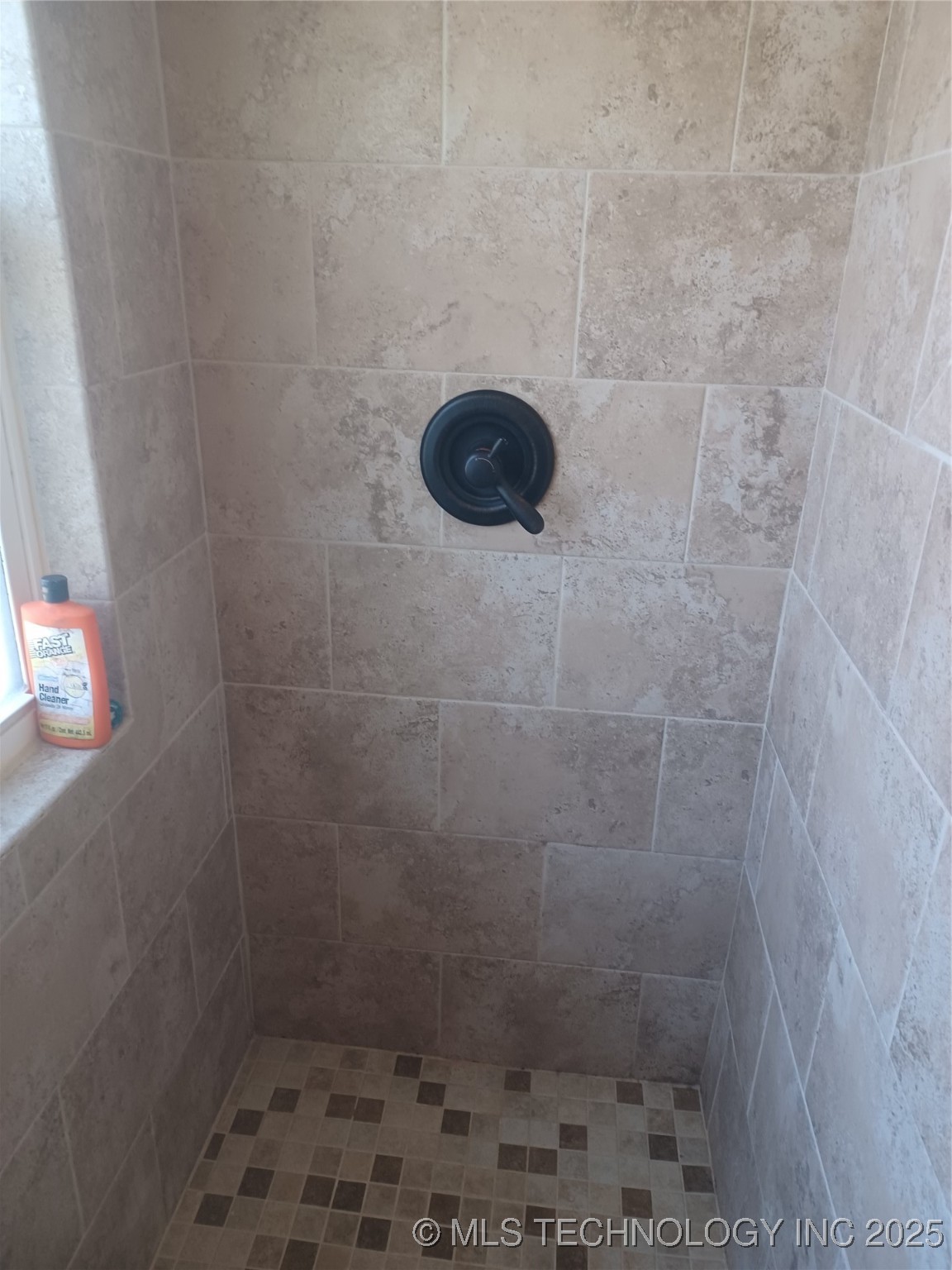 508 Kimberly Drive Property Photo 11