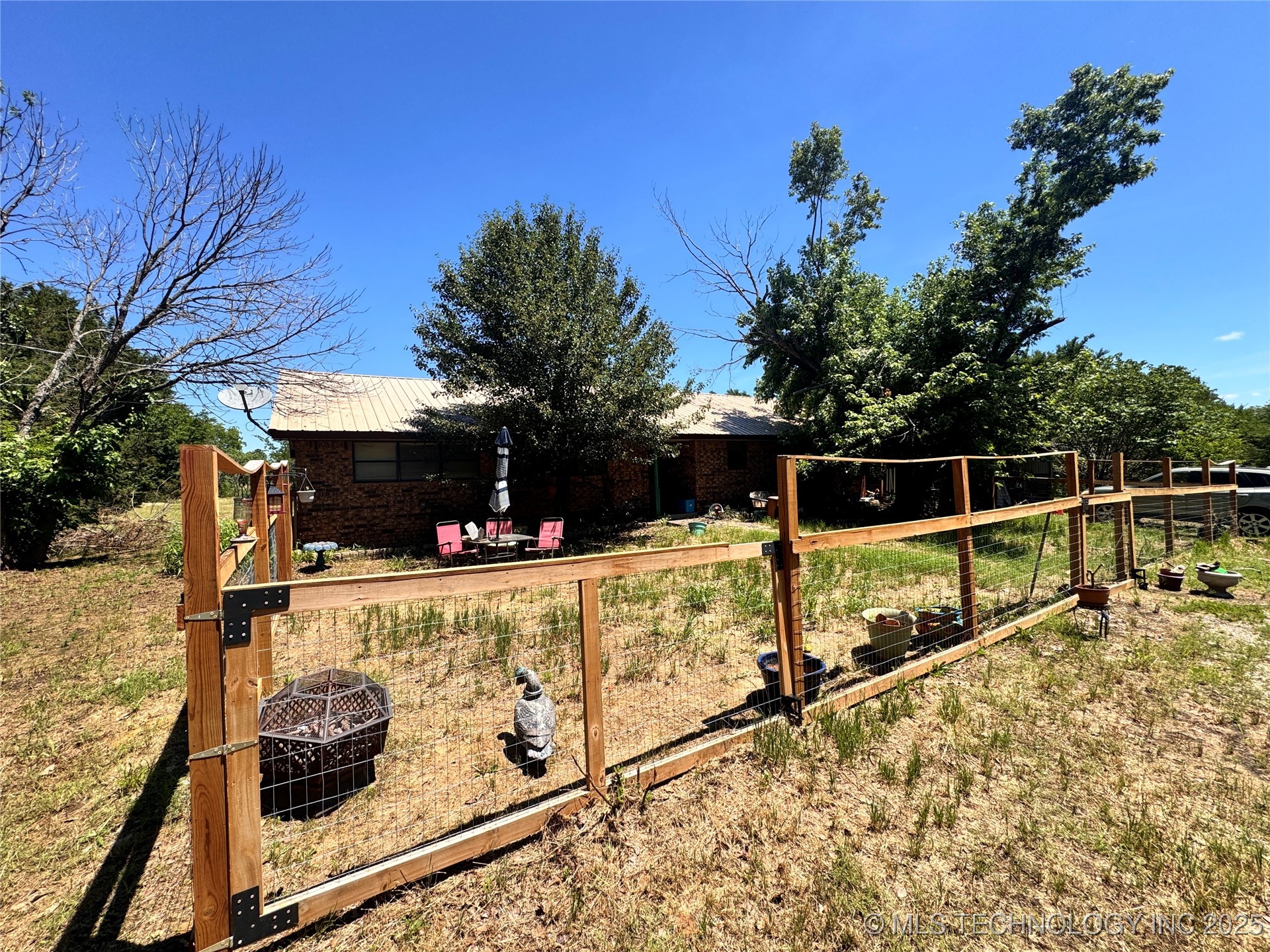 2810 Harvey Property Photo 1