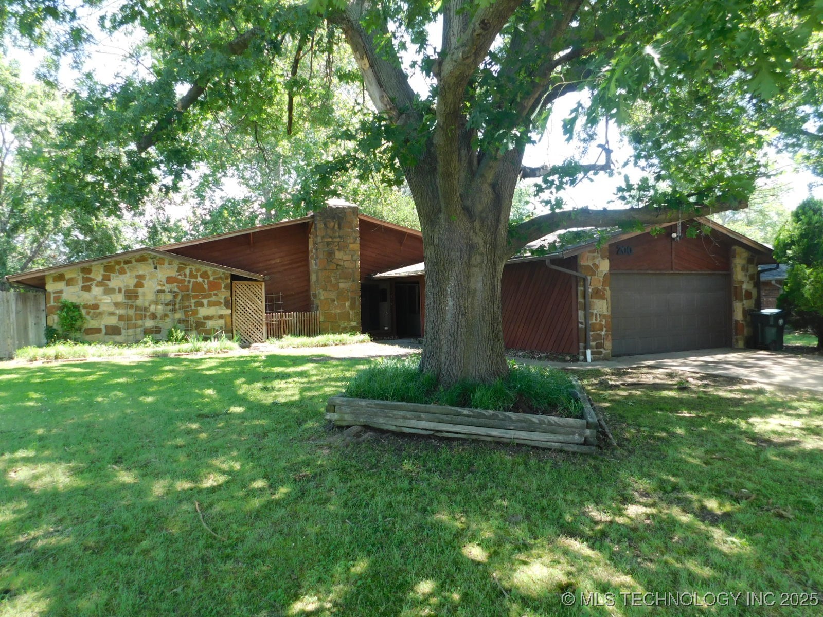 200 Elton Drive Property Photo