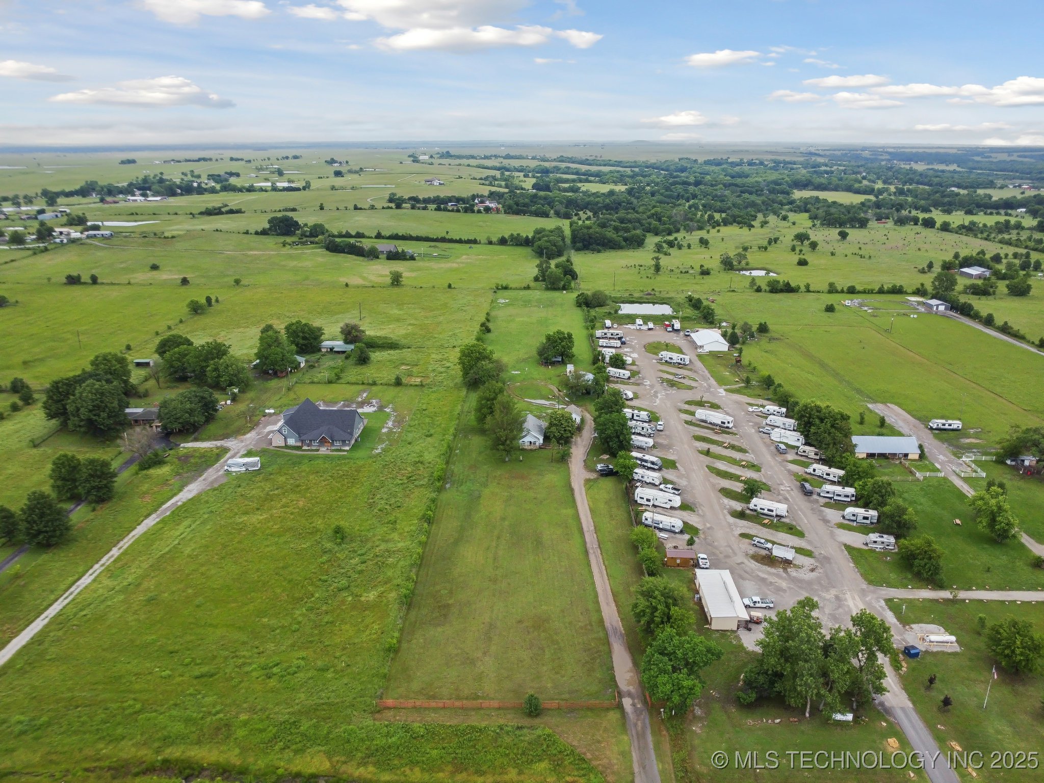 402400 Us Highway 60 Property Photo 3