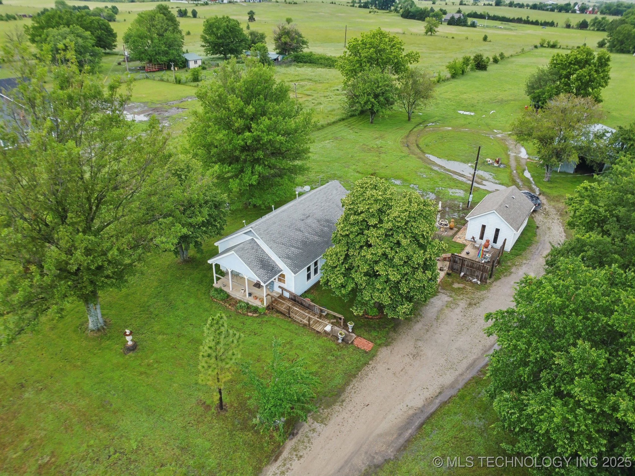 402400 Us Highway 60 Property Photo 4