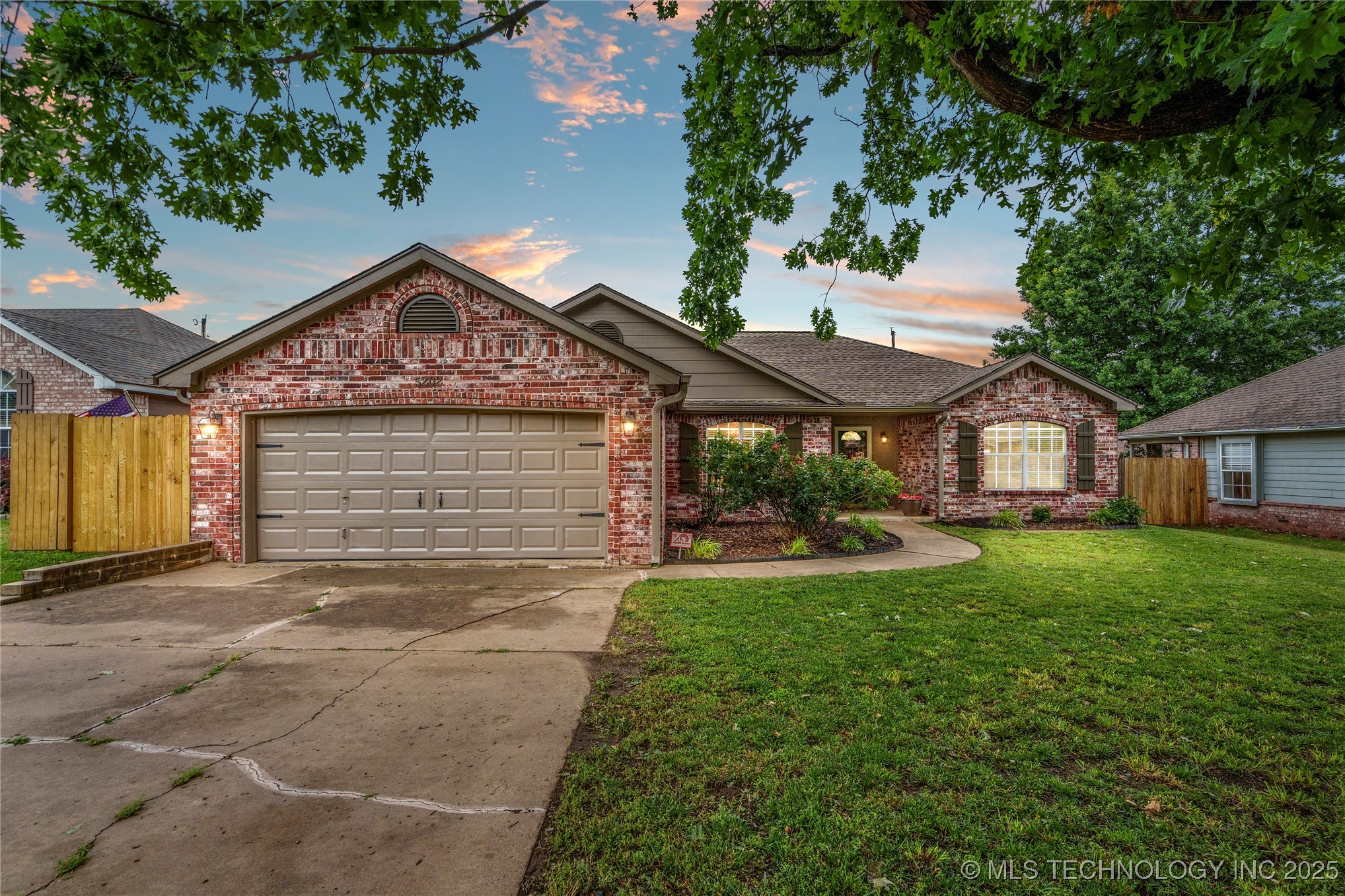 5202 Greenan Drive Property Photo 1