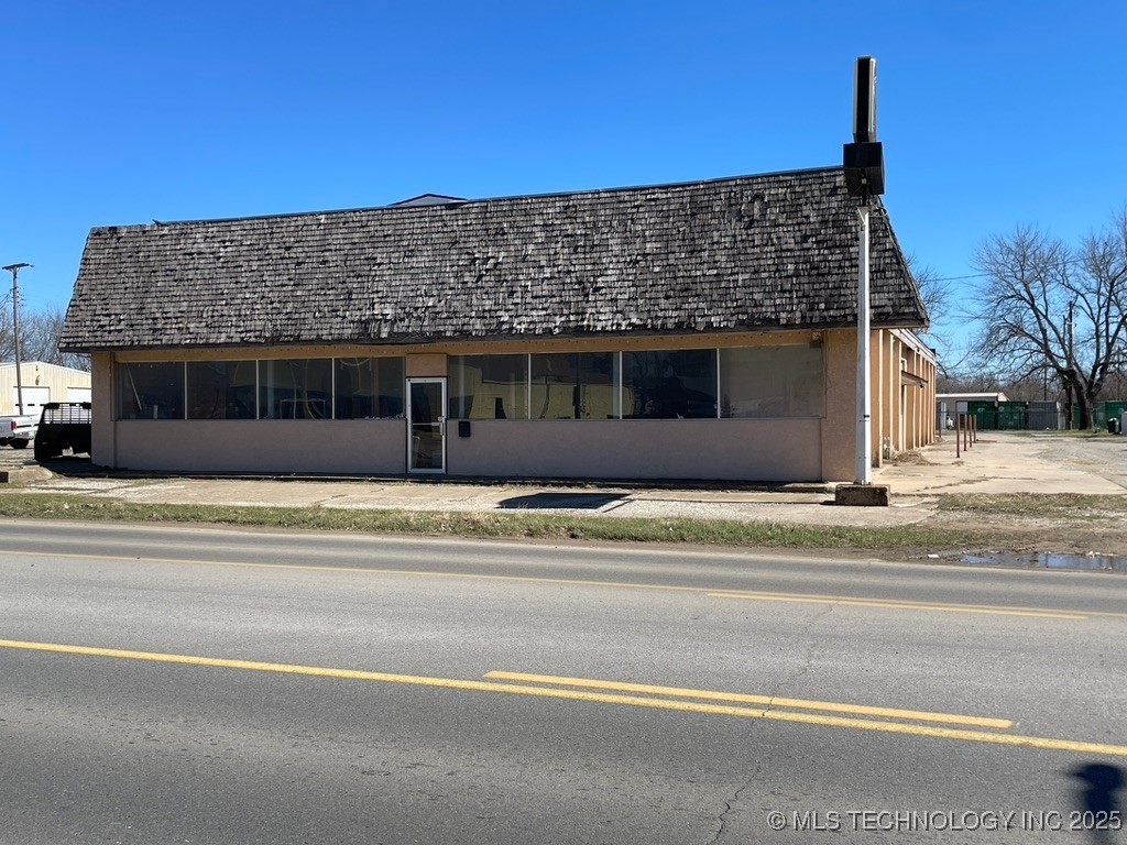 616 N 1st Avenue Property Photo 1