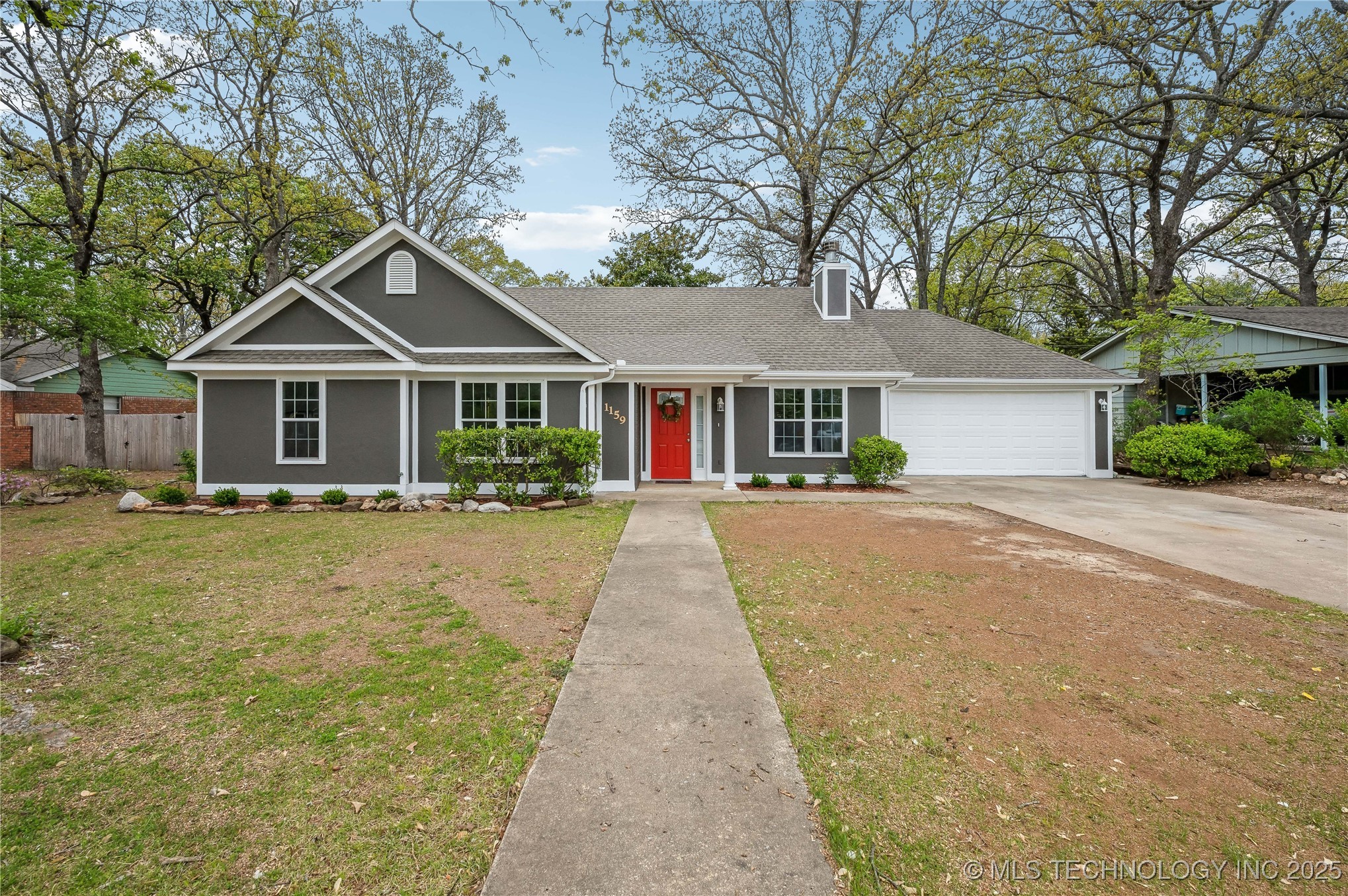 1159 E Ross Street Property Photo 1