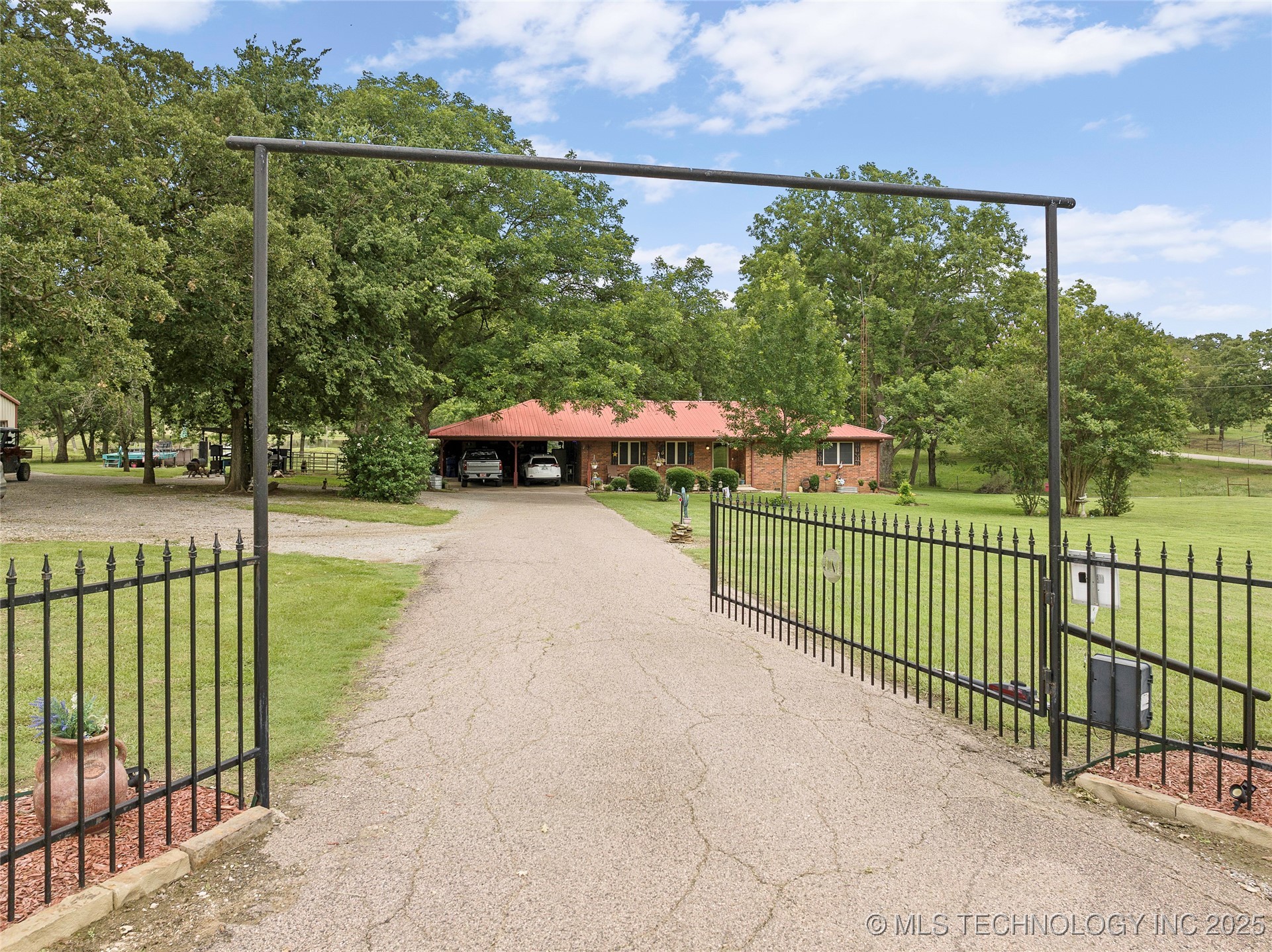 1307 Chickasaw Road Property Photo 1