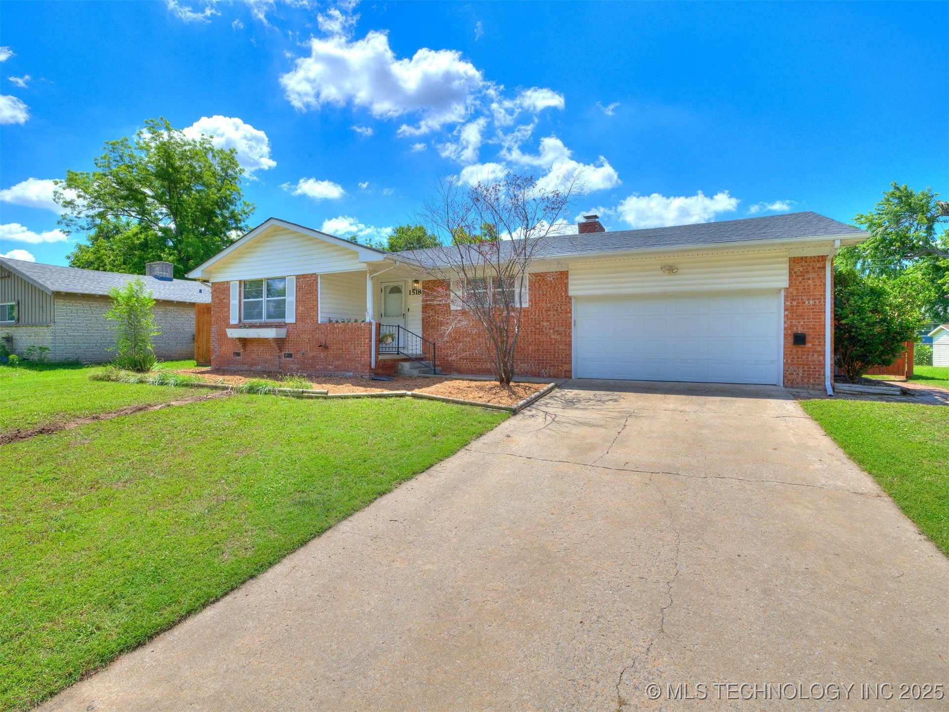 1518 E 58th Street Property Photo