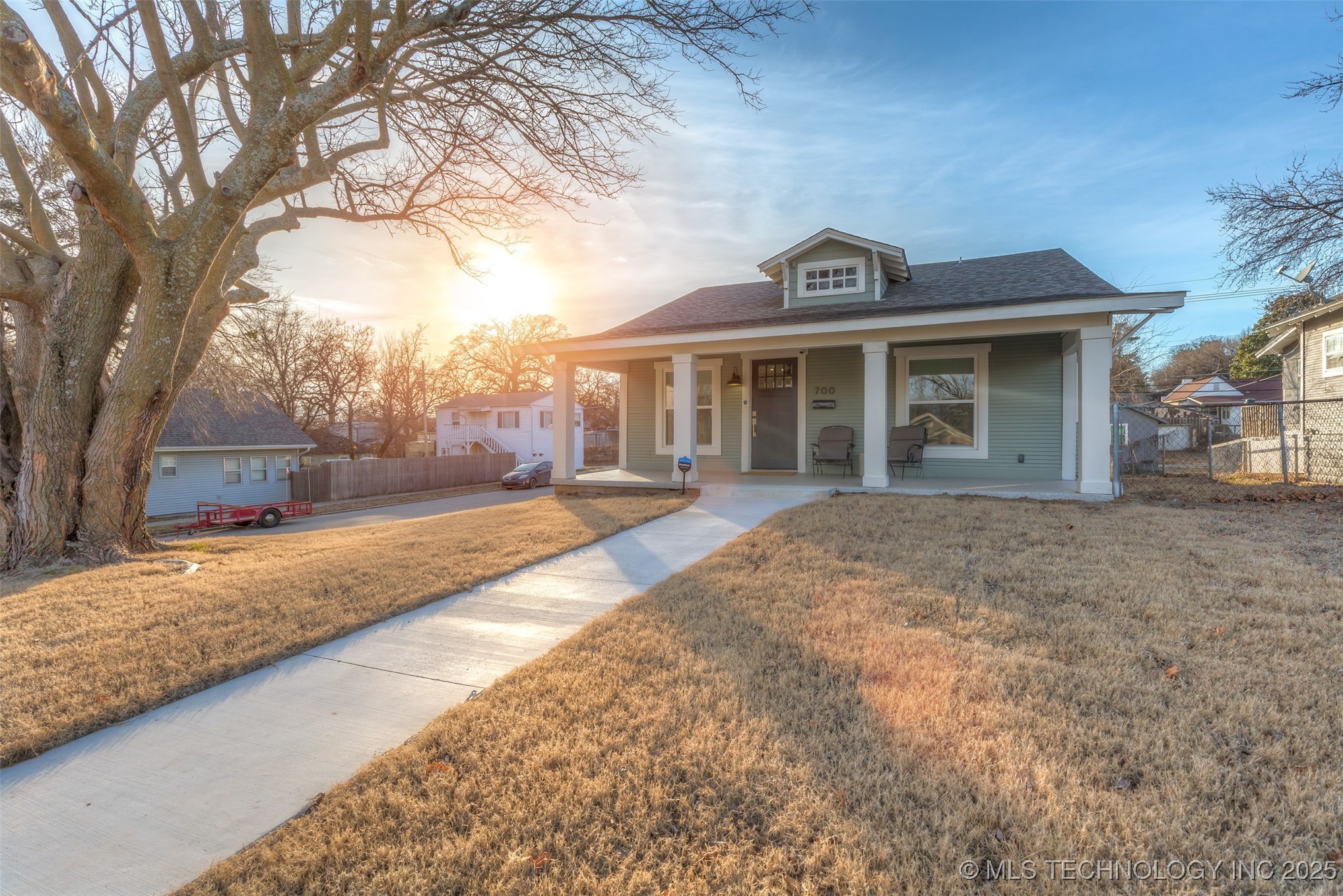 700 N Mckinley Avenue Property Photo