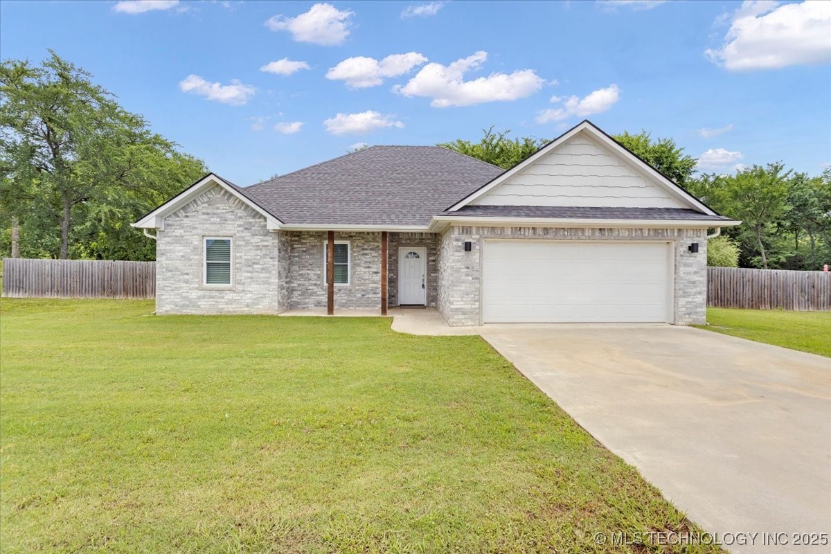 153 Founders Lane Property Photo 1