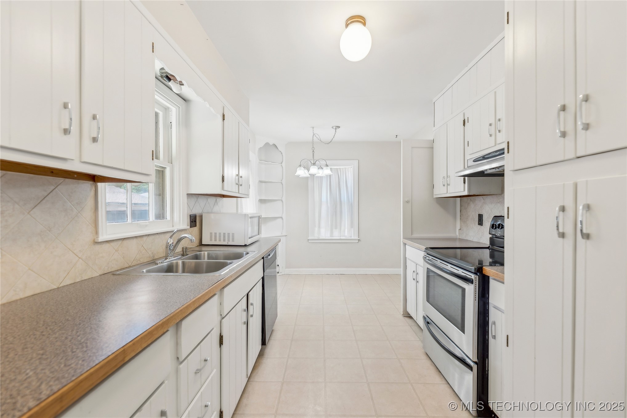 1648 S Evanston Avenue Property Photo 13