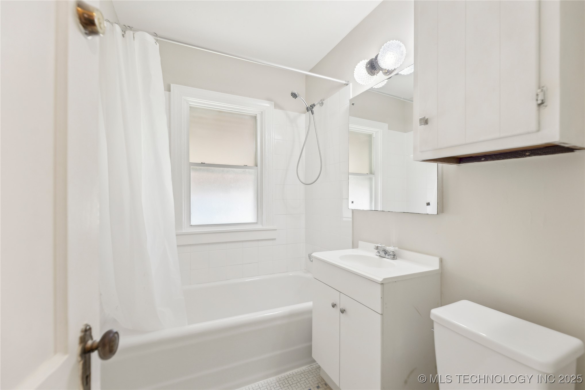 1648 S Evanston Avenue Property Photo 16
