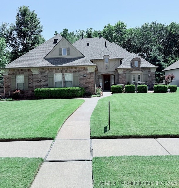 913 E Shreveport Street Property Photo 1