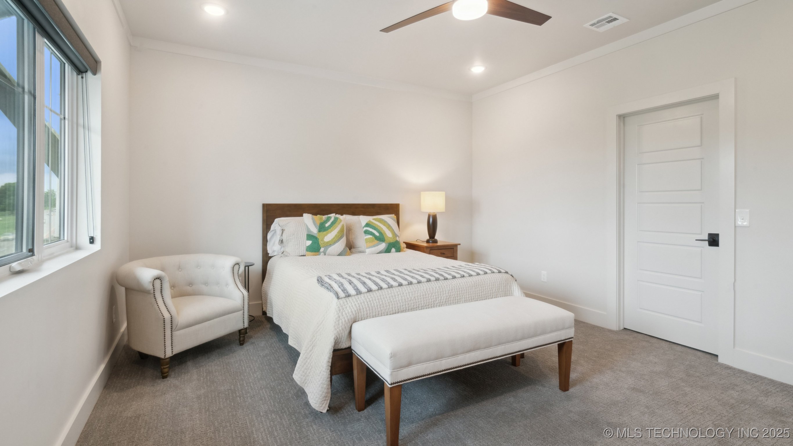 3755 S Riverside Drive 3755 Property Photo 15