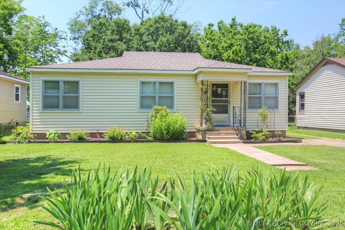 708 S Pecan Street Property Photo 1