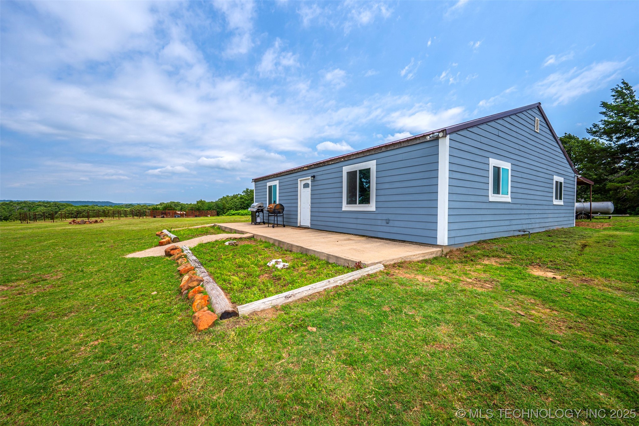 4730 Highway 75 Property Photo 1