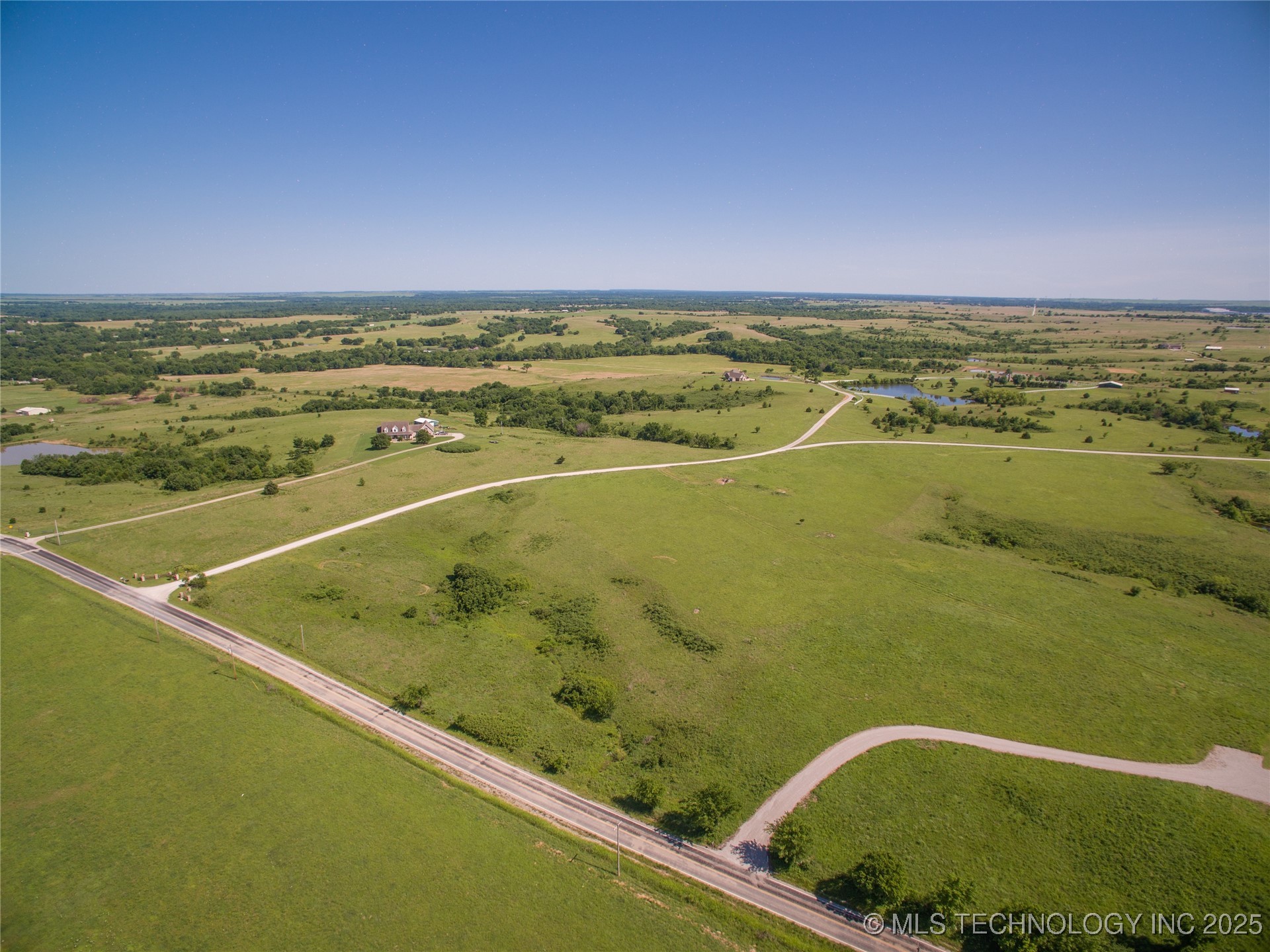 14 2700 Road Property Photo 1