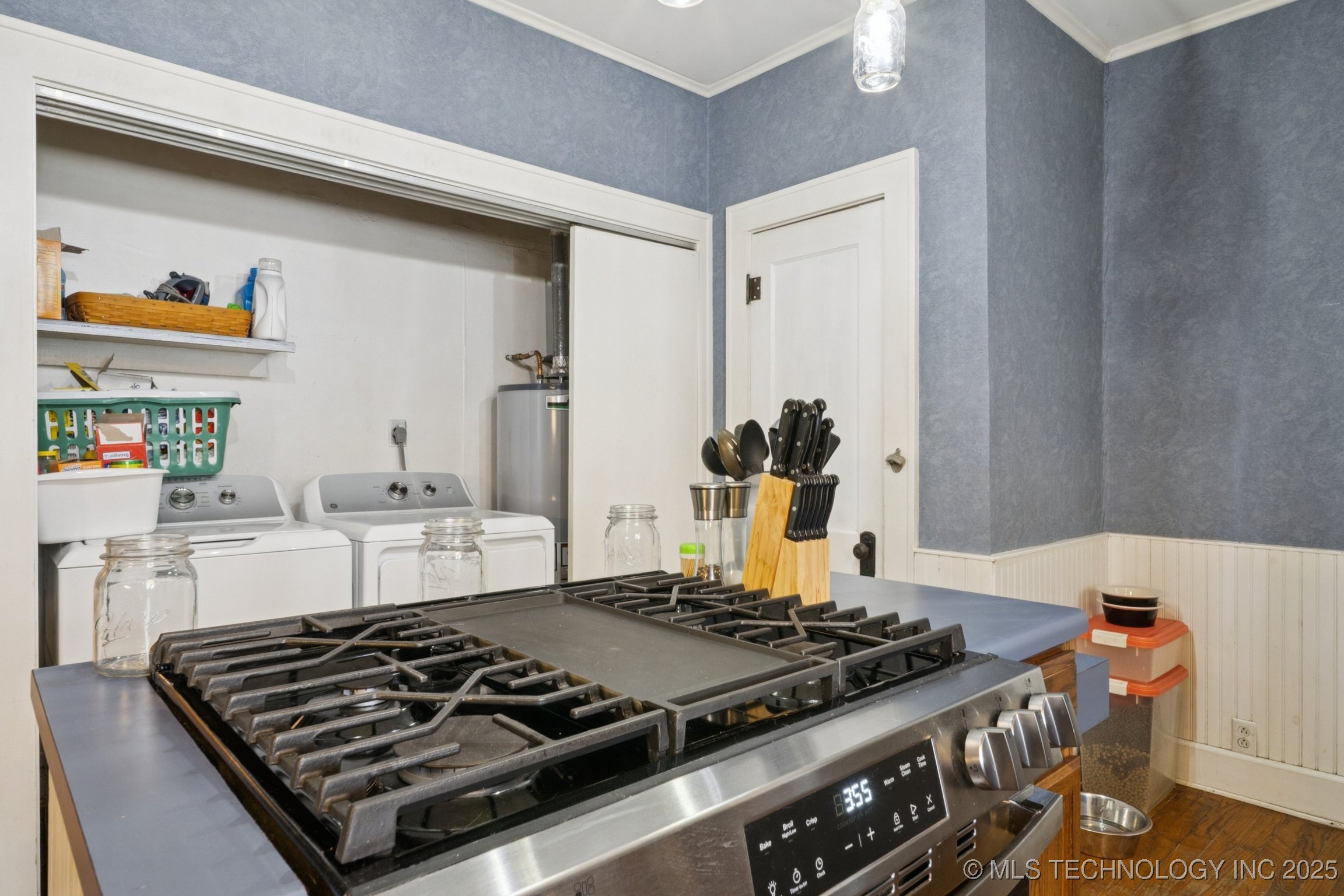 1327 E 10th Street Property Photo 16