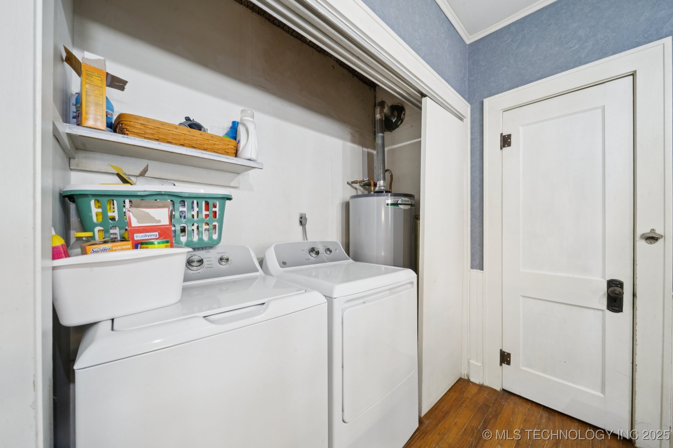 1327 E 10th Street Property Photo 24