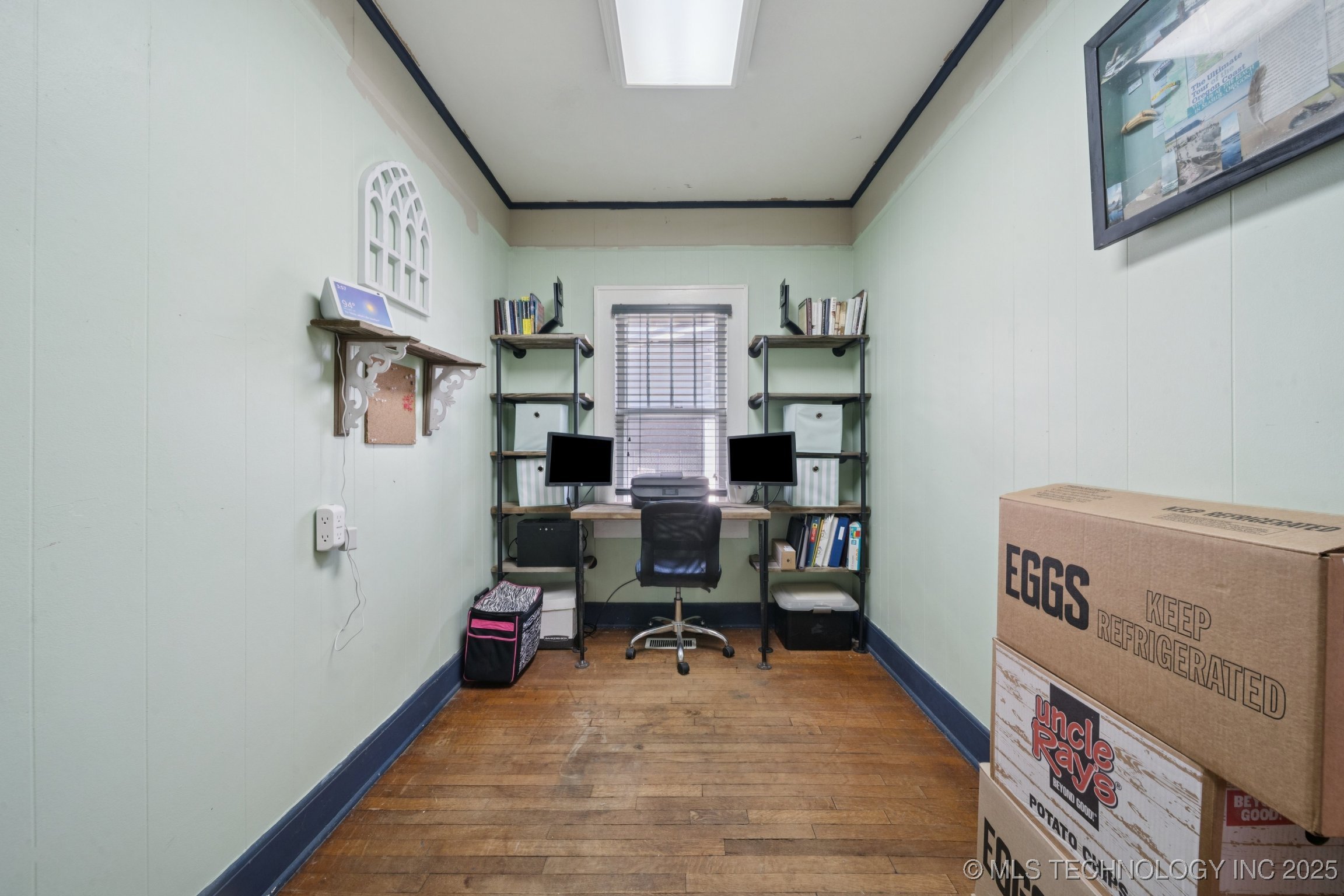 1327 E 10th Street Property Photo 25