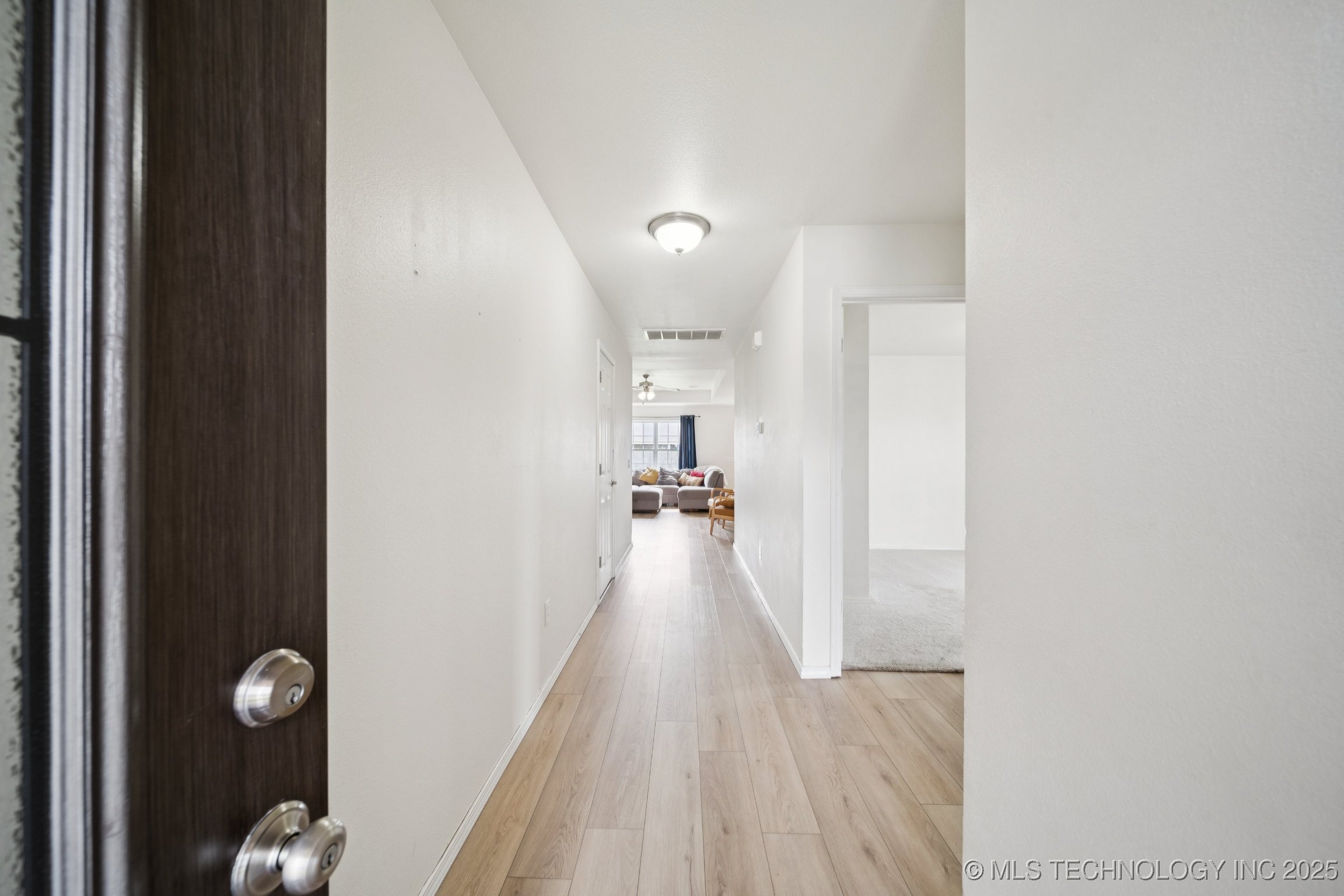 510 S Creek Street Property Photo 4