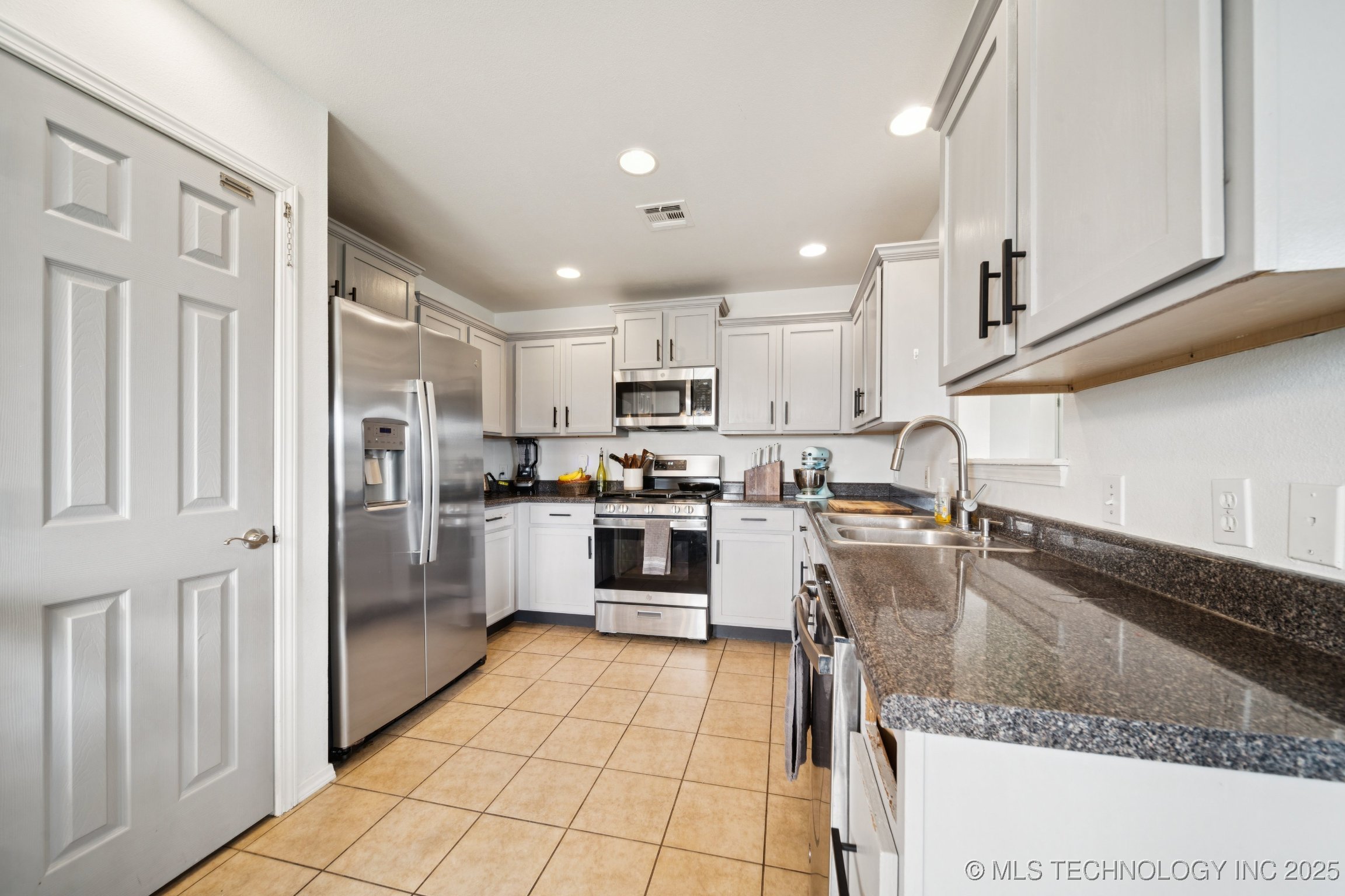 510 S Creek Street Property Photo 9
