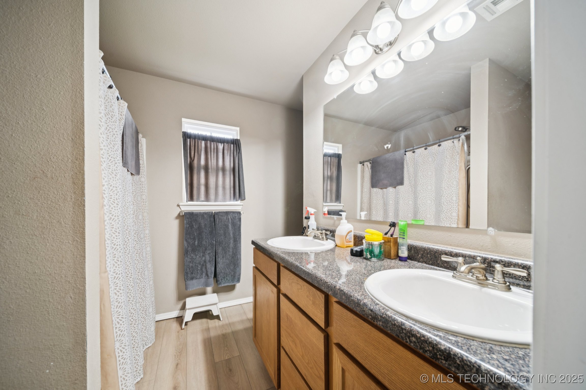 510 S Creek Street Property Photo 14